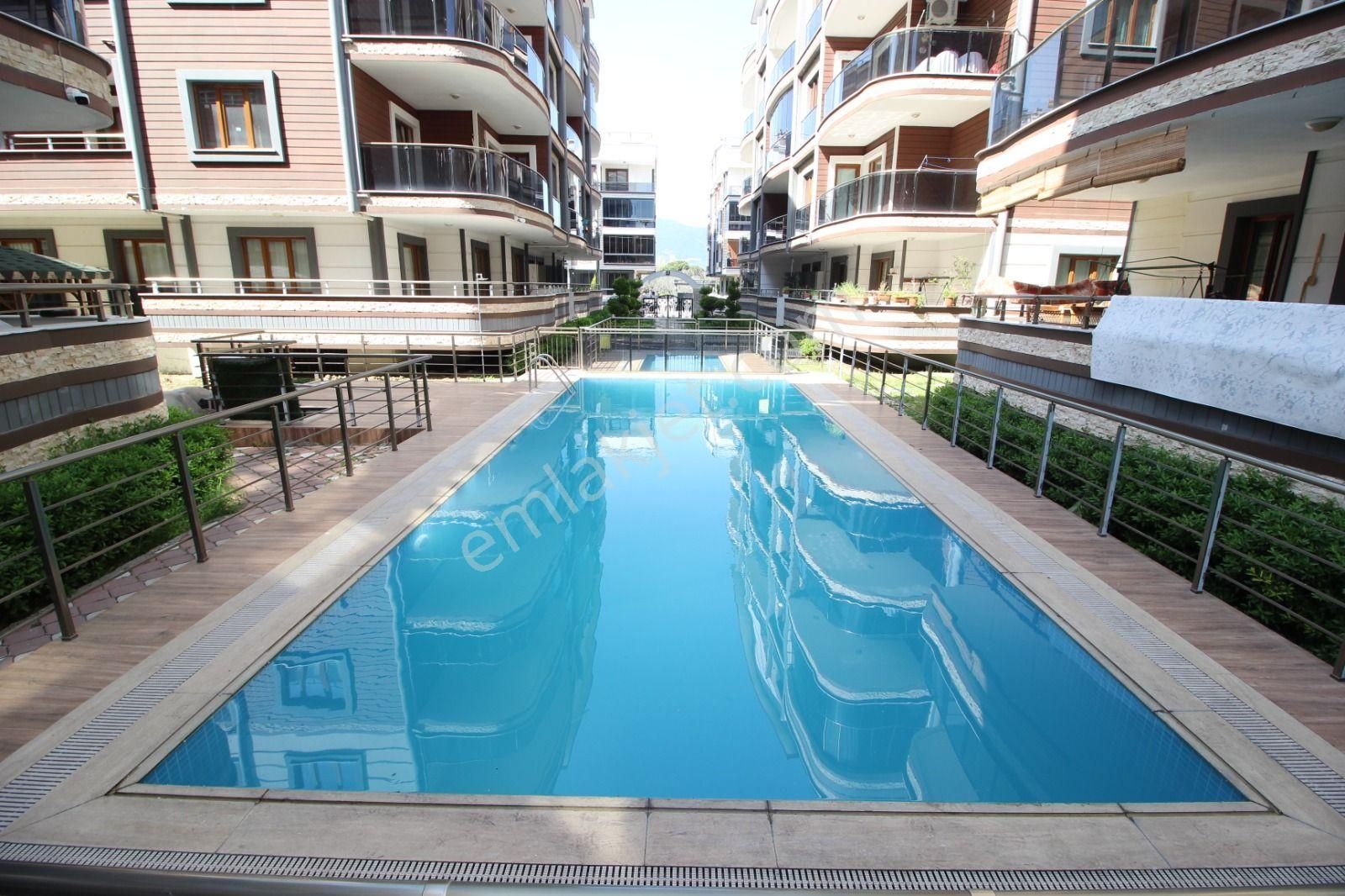 Sadece Parstan Altınkumda Kapalı Otoparklı Havuzlu Ultralüks 4+1