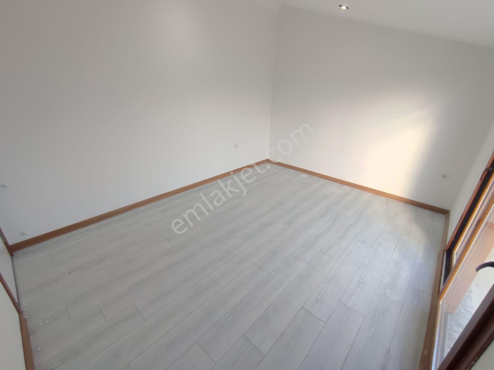 Hisar Mahallesinde Bitişik Nizam 5+1 Havuzlu Triplex Villa - Görsel 27