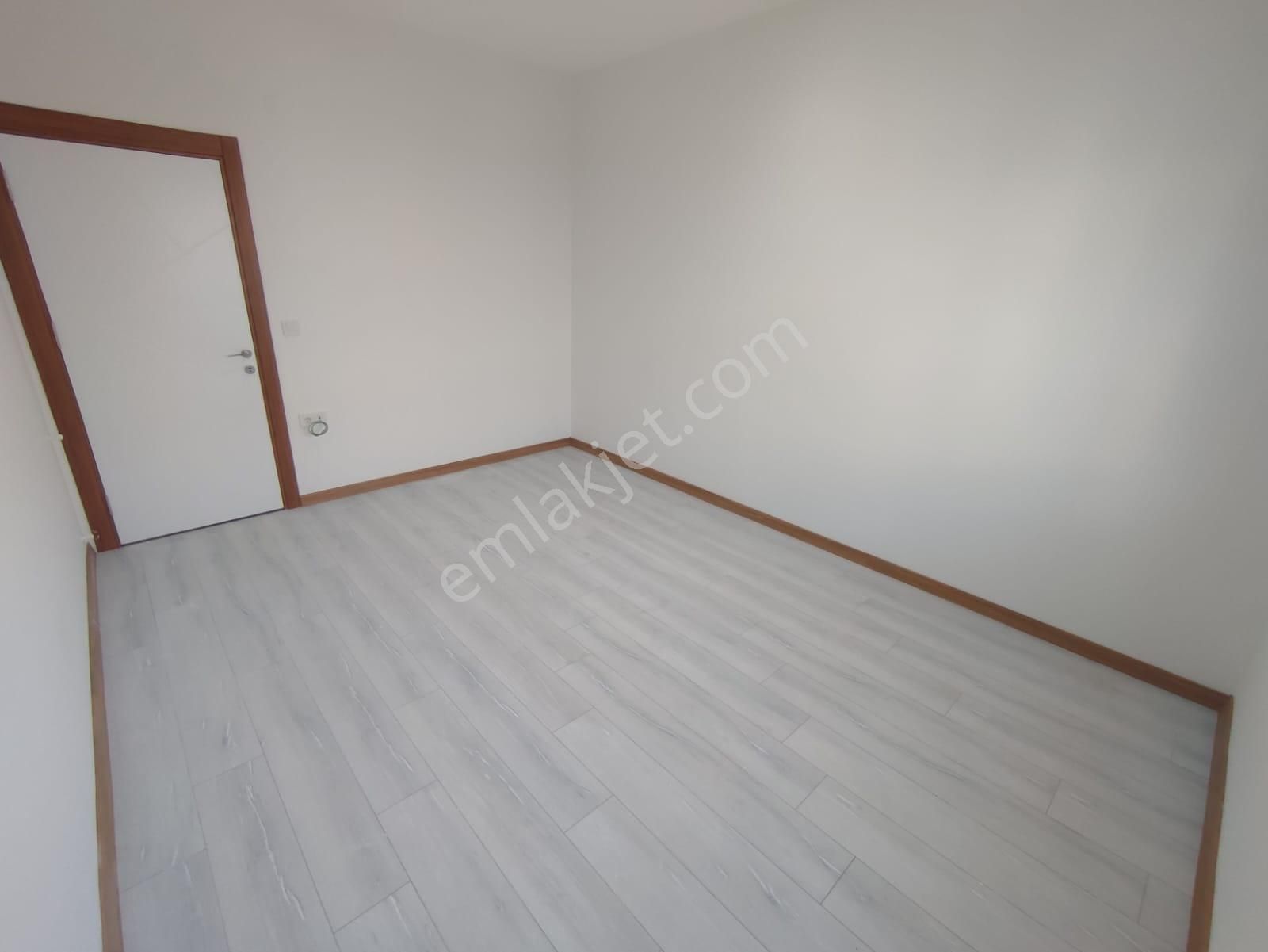 Hisar Mahallesinde Bitişik Nizam 5+1 Havuzlu Triplex Villa - Görsel 28
