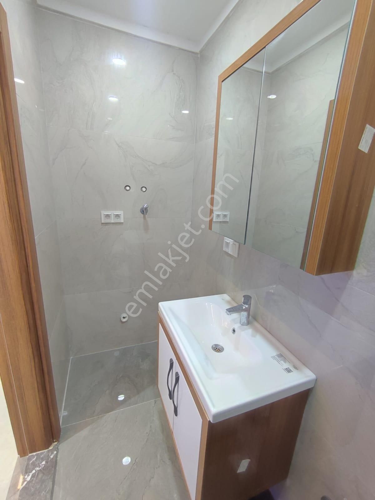 Hisar Mahallesinde Bitişik Nizam 5+1 Havuzlu Triplex Villa - Görsel 9