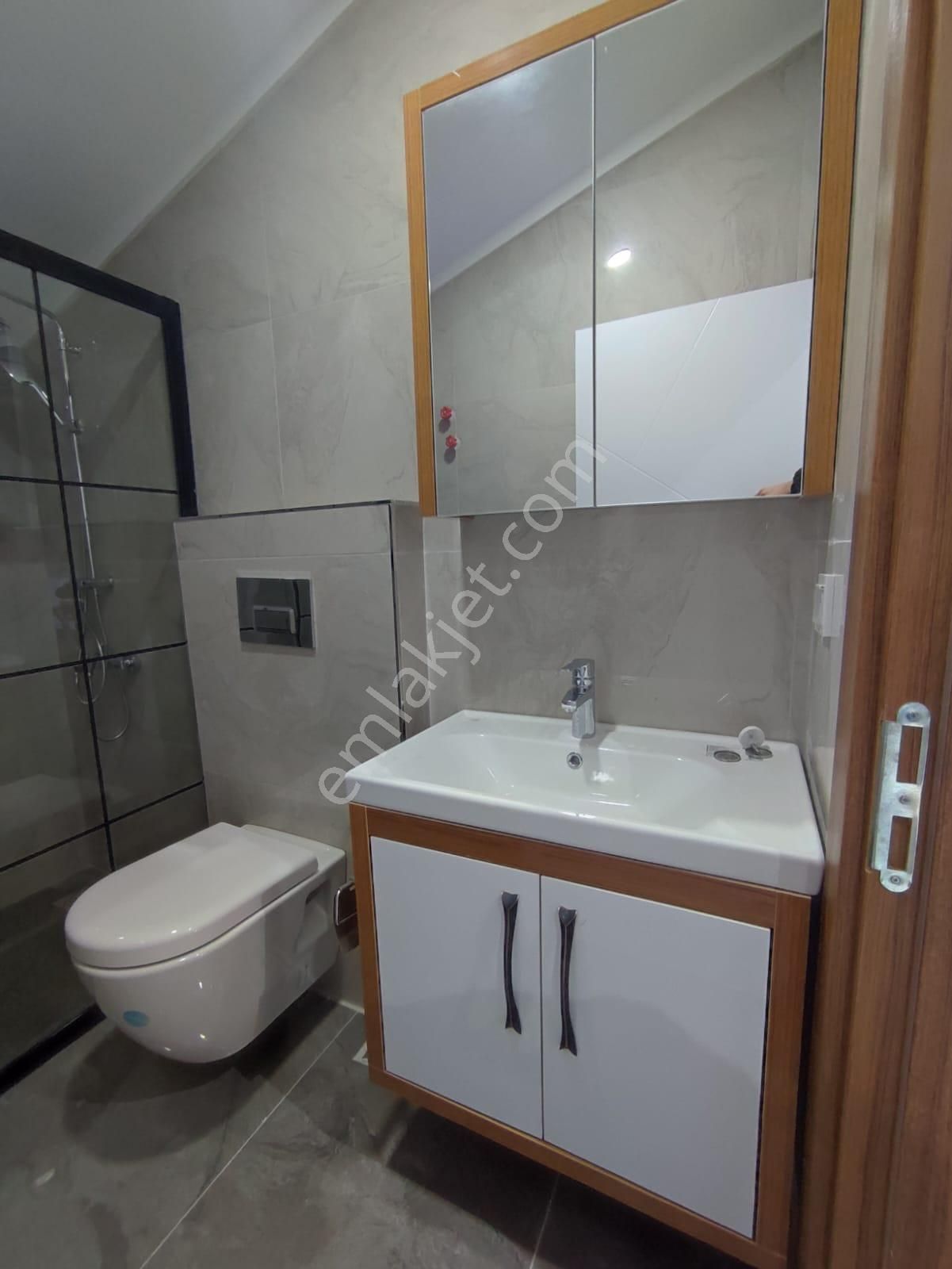 Hisar Mahallesinde Bitişik Nizam 5+1 Havuzlu Triplex Villa - Görsel 25