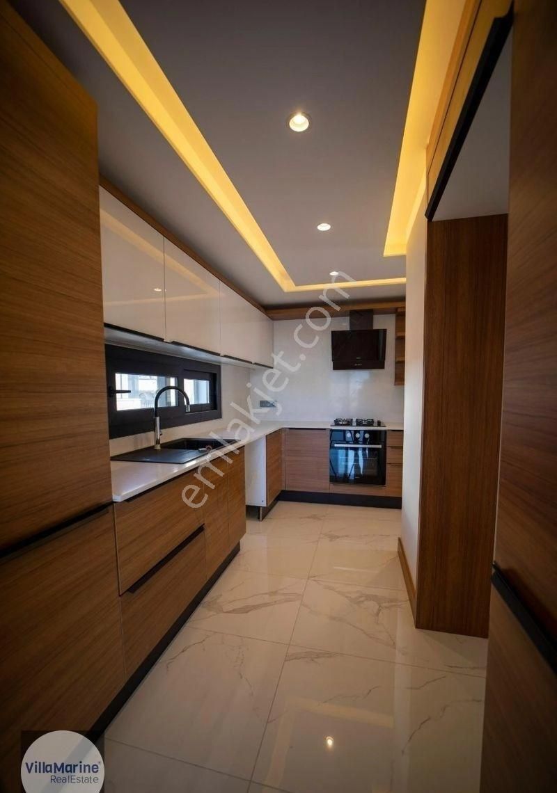 Karaova'da Sahile Yakın Sıfır 3+1 Villa - Görsel 23