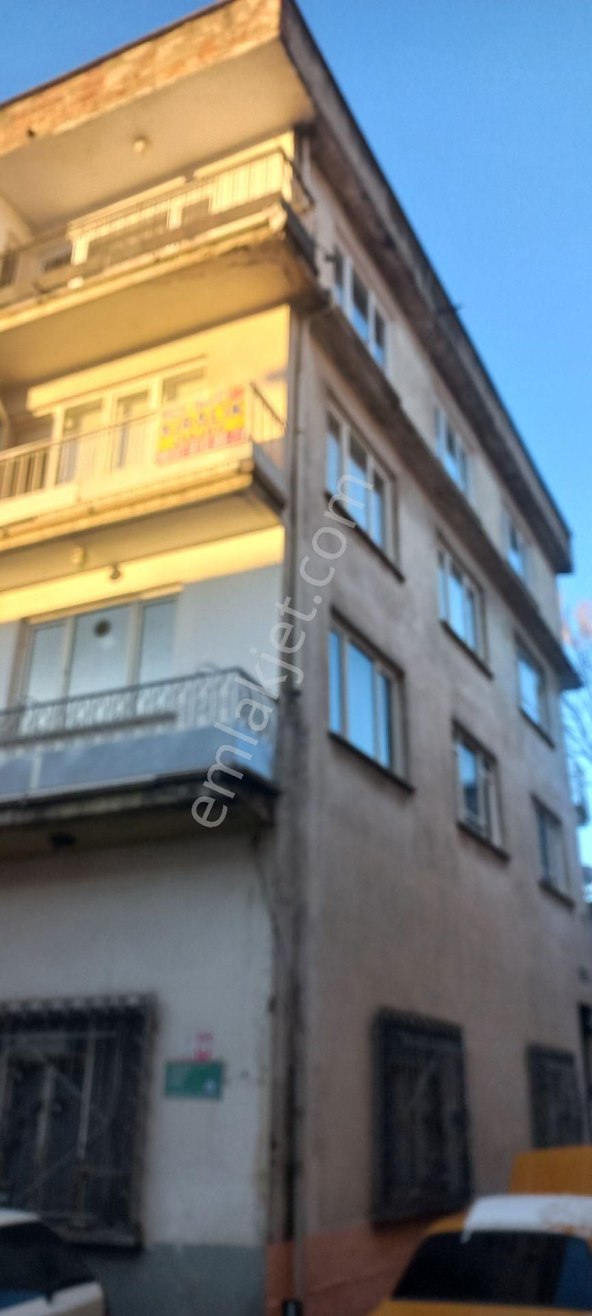 Bursa Osmangazı Namıkkemal Mah 4+1 Daire Kıralıktır.