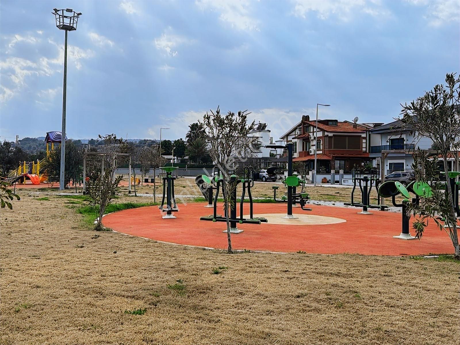 Urla Atatürk Mah Köşe Ve Mükemmel Konum Kiralık Villa - Görsel 19