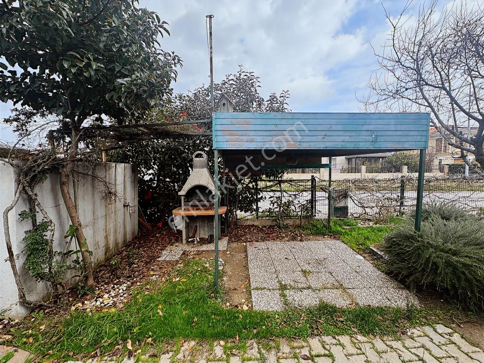 Urla Atatürk Mah Köşe Ve Mükemmel Konum Kiralık Villa - Görsel 13