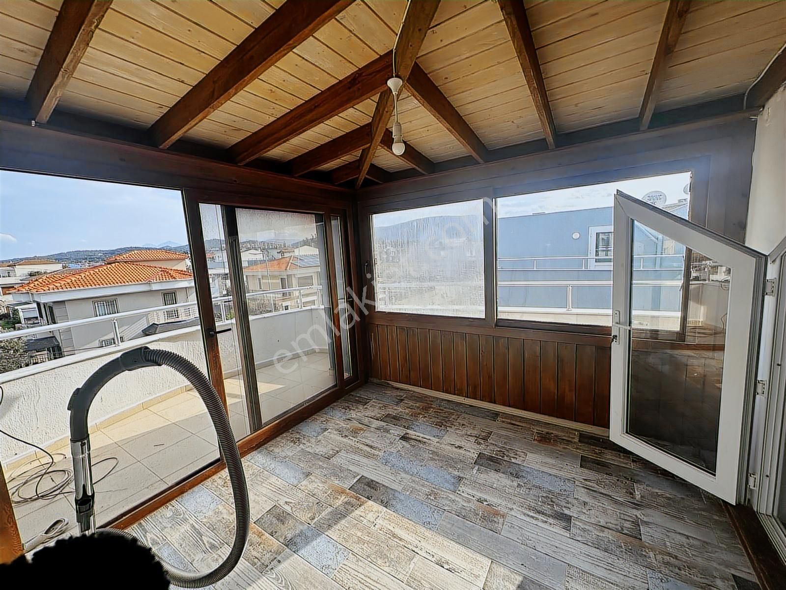 Urla Atatürk Mah Köşe Ve Mükemmel Konum Kiralık Villa - Görsel 32