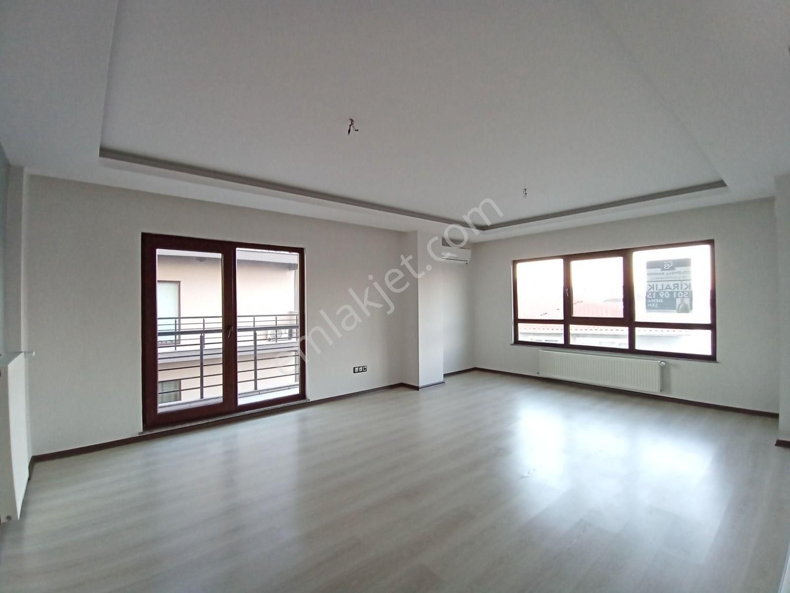 Çanakkale Merkez Troya Cad Üzerinde Site İçi Kiralık 2+1 Daire - Görsel 7