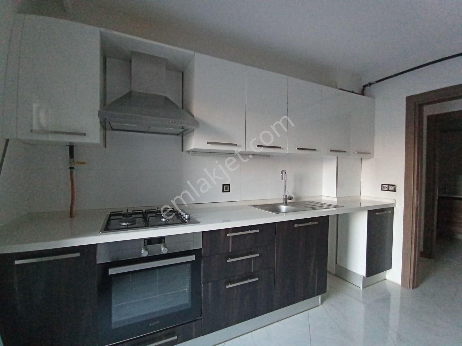 Çanakkale Merkez Troya Cad Üzerinde Site İçi Kiralık 2+1 Daire - Görsel 16