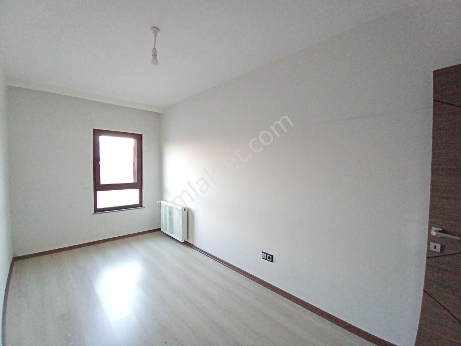 Çanakkale Merkez Troya Cad Üzerinde Site İçi Kiralık 2+1 Daire - Görsel 25