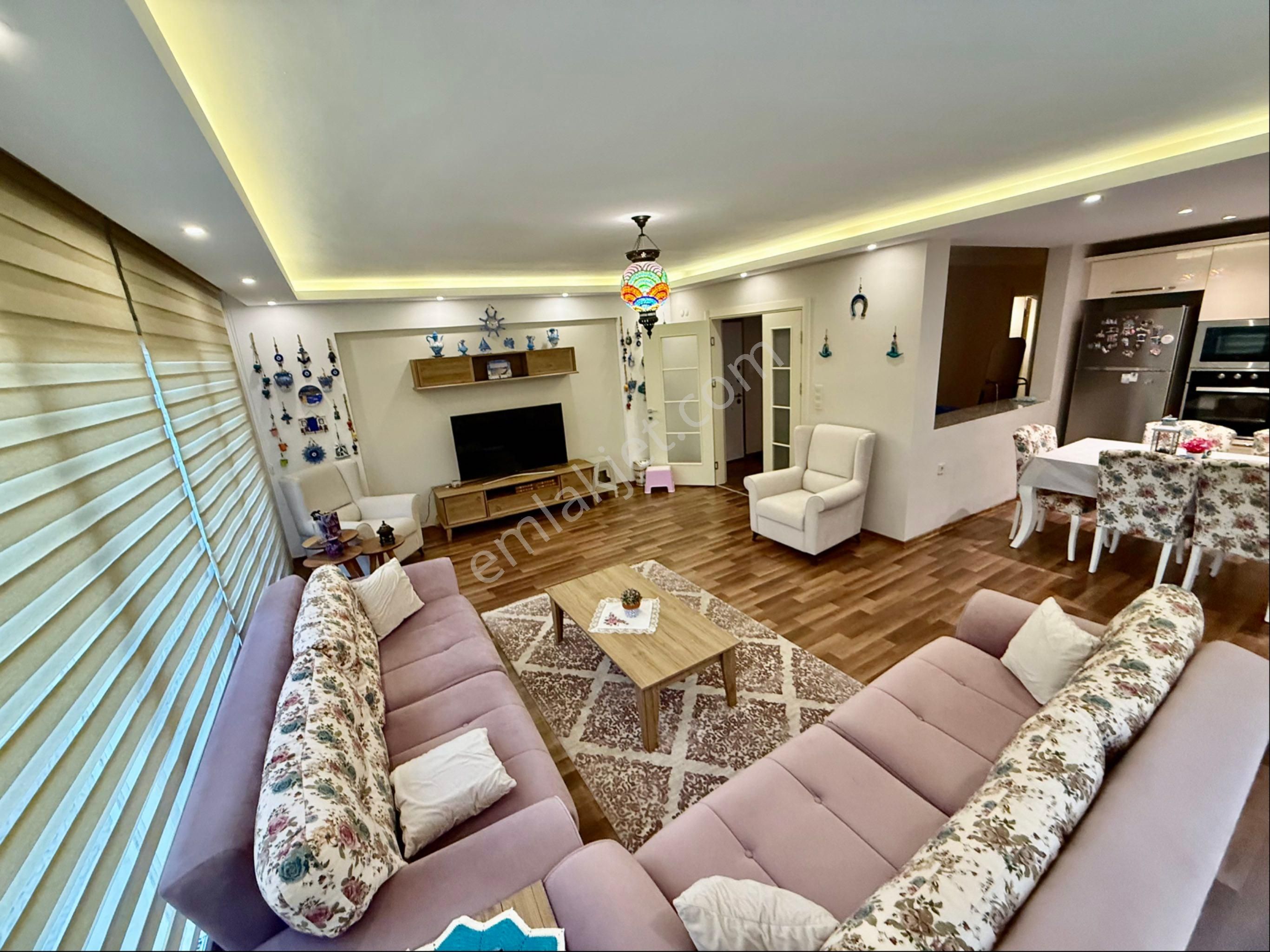 Deniz Manzaralı Bahçe Kullanımlı 3+1 170m2 Daire - Görsel 17