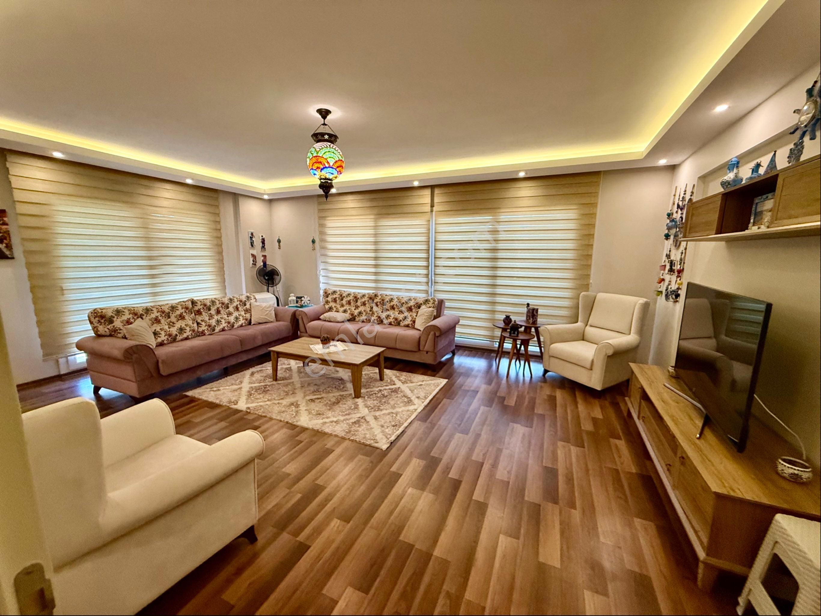 Deniz Manzaralı Bahçe Kullanımlı 3+1 170m2 Daire - Görsel 11