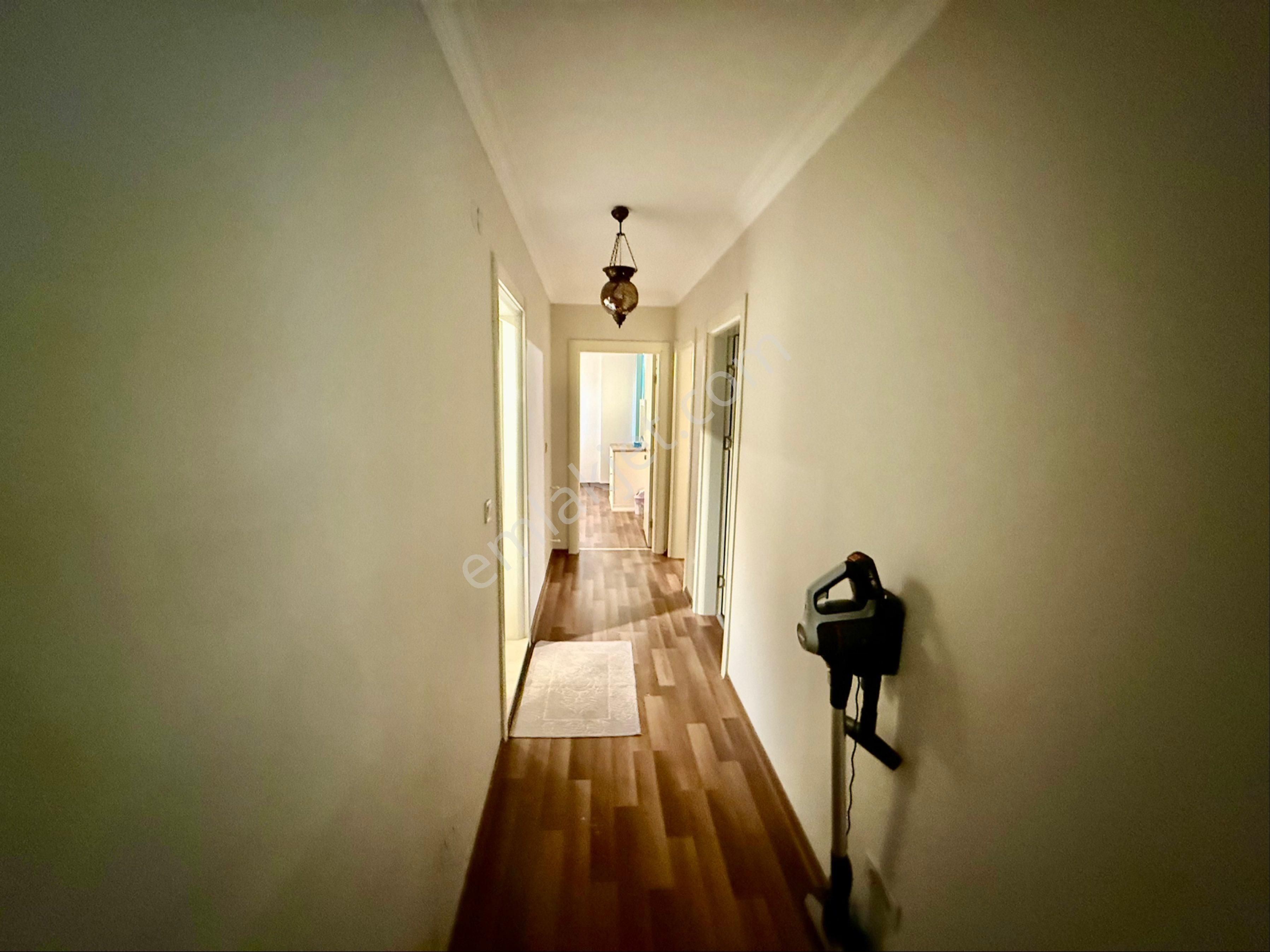 Deniz Manzaralı Bahçe Kullanımlı 3+1 170m2 Daire - Görsel 23