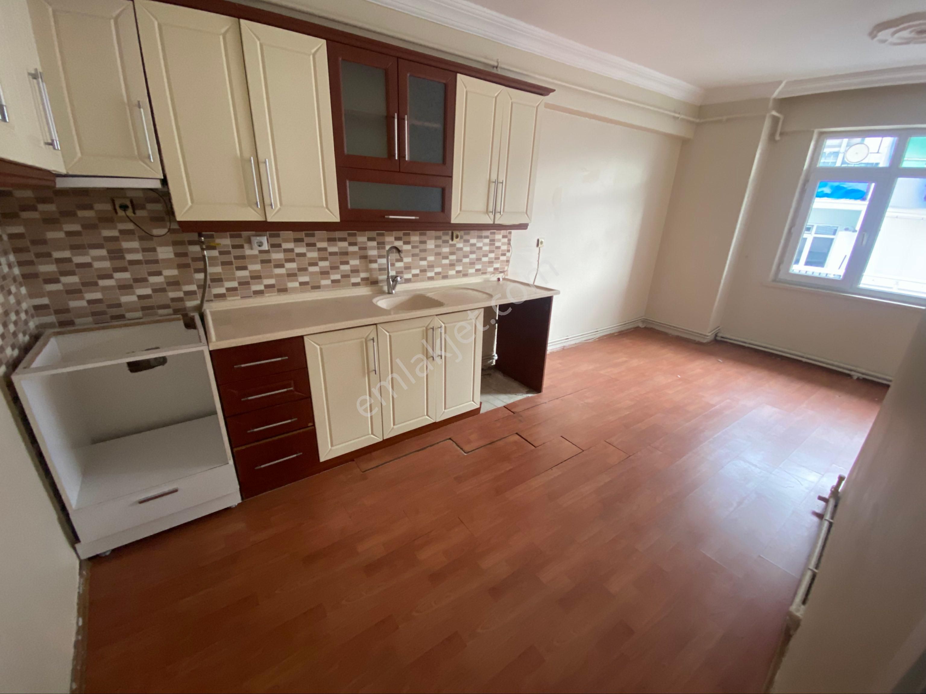 Furkan Emlaktan Kadifekale Mh. 3+1 3.kat 120m2 3 Balkonlu Satılık Fırsat Daire - Görsel 2