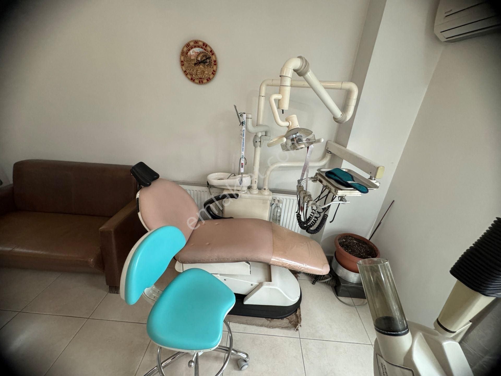 Üsküdar Bağlarbaşı Merkezde 20 Yıllık Diş Muayenehanesi Devren Satılık - Görsel 8