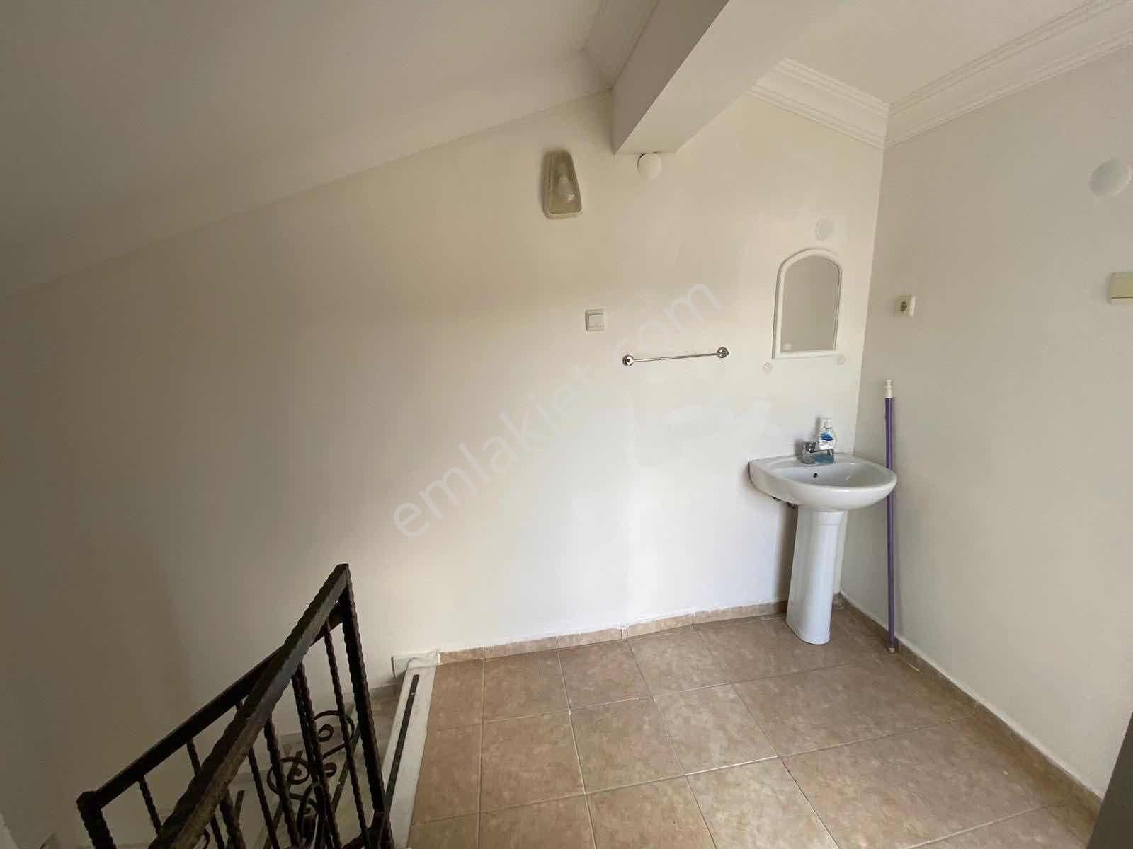 Kuşadası Davutlar'da Kendine Ait Müstakil Bahçeli 3+1 Yazlık - Görsel 26