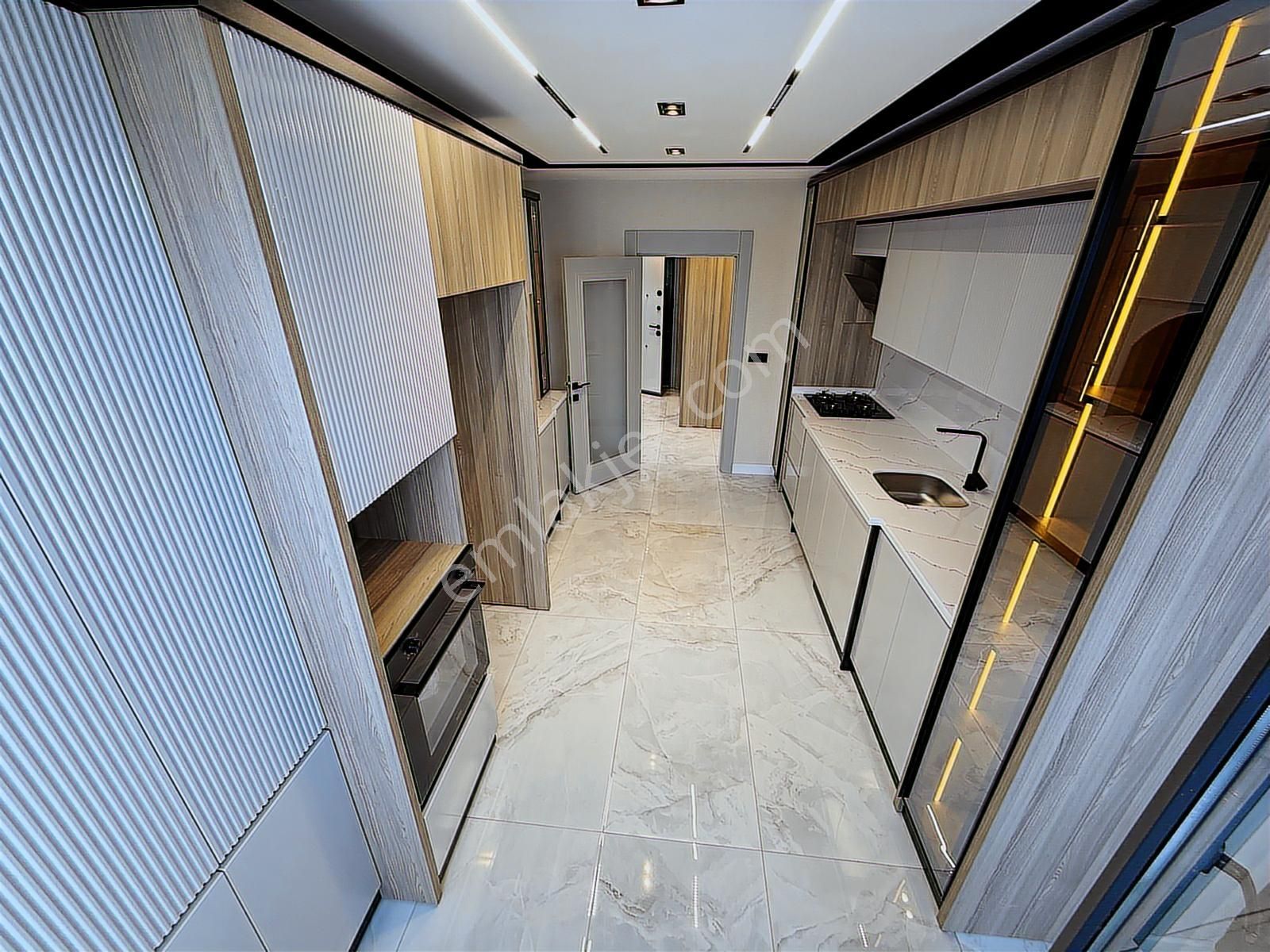 Keçiörende Megalüks Geniş 3+1 Giyinme Odal Ebeveyn Banyolu Daire - Görsel 12