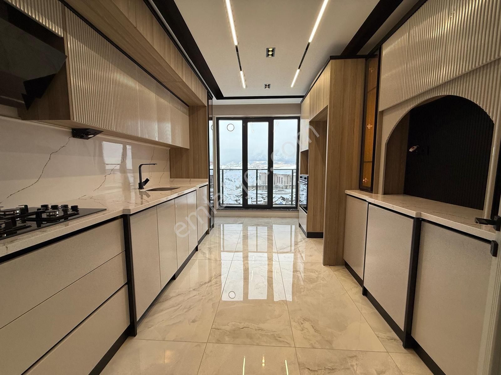 Keçiörende Megalüks Geniş 3+1 Giyinme Odal Ebeveyn Banyolu Daire - Görsel 11