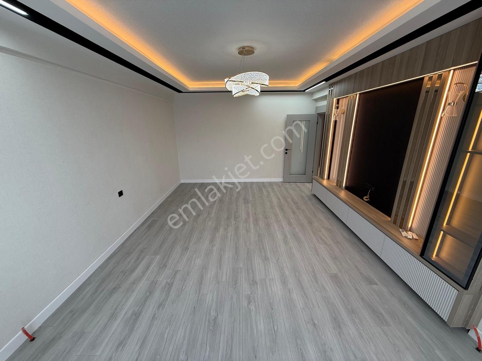 Keçiörende Megalüks Geniş 3+1 Giyinme Odal Ebeveyn Banyolu Daire - Görsel 21