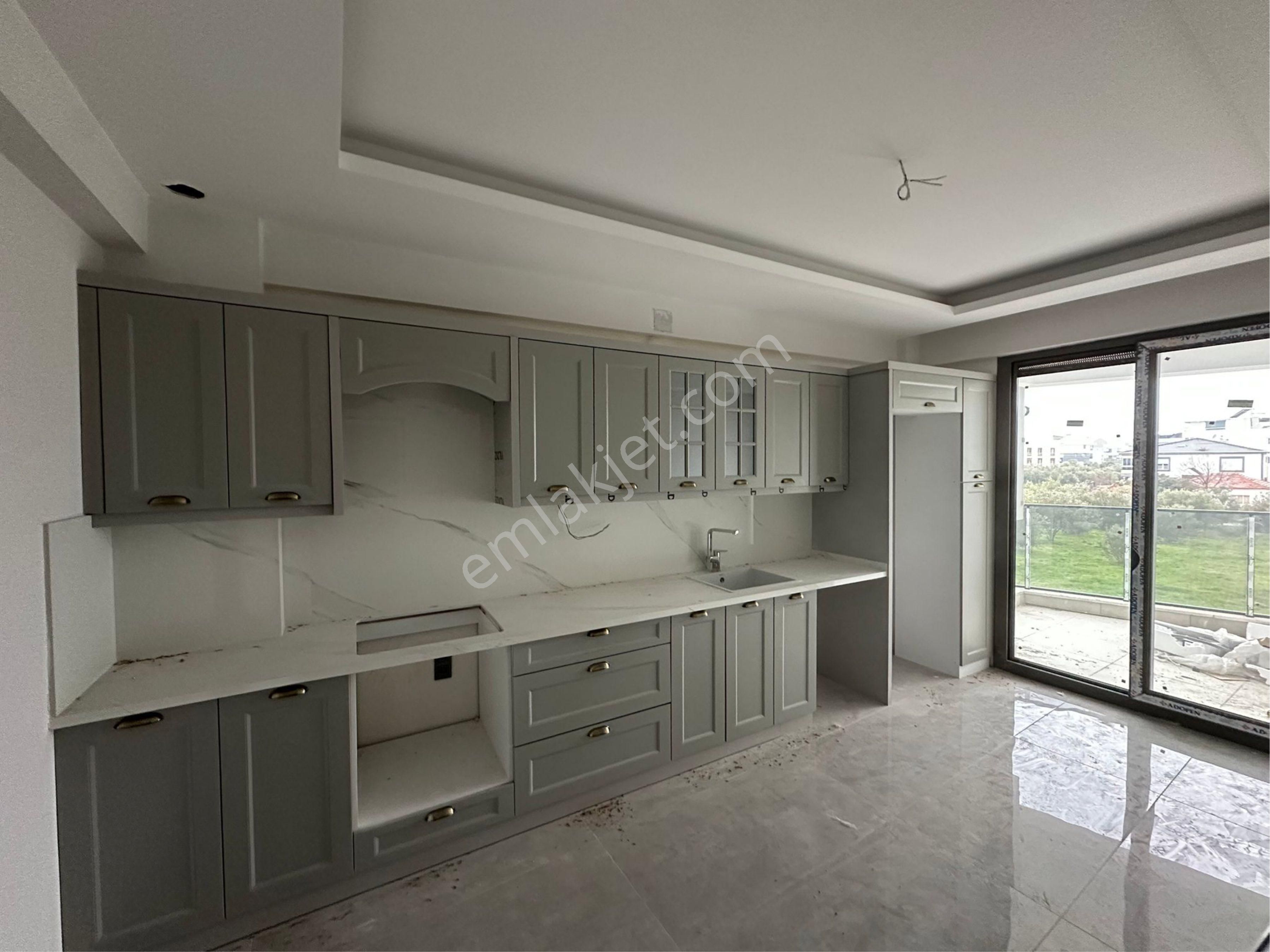 Atatürk Mahallesinde Satılık 3+1 Daire