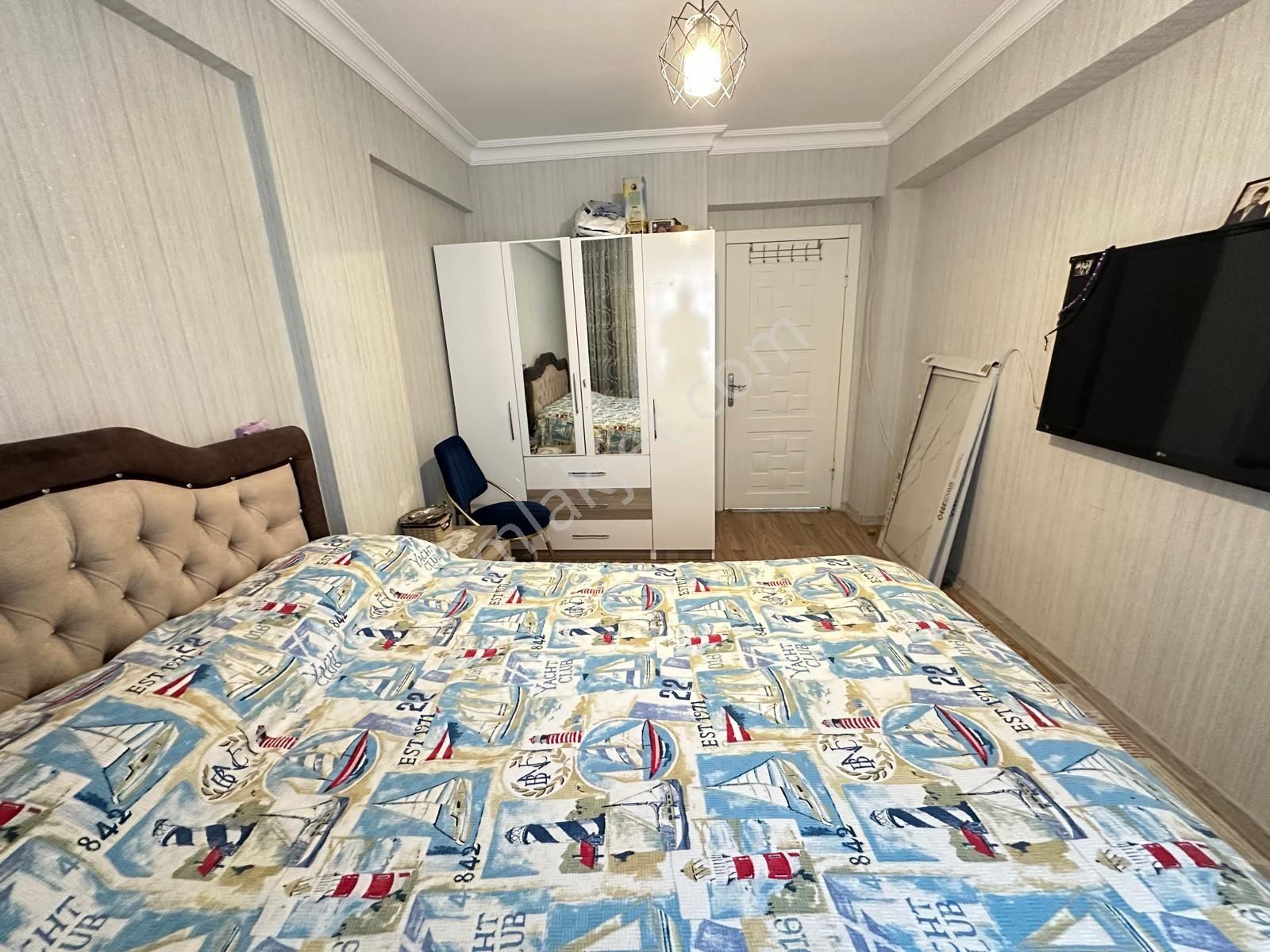 Beşikkaya Mah 4+1 Satılık Ara Kat Asansörlü Daire Hilal Emlaktan - Görsel 14