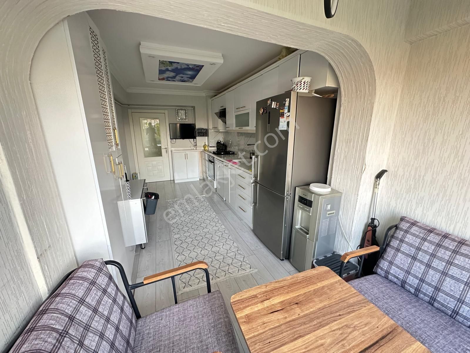 Beşikkaya Mah 4+1 Satılık Ara Kat Asansörlü Daire Hilal Emlaktan - Görsel 9