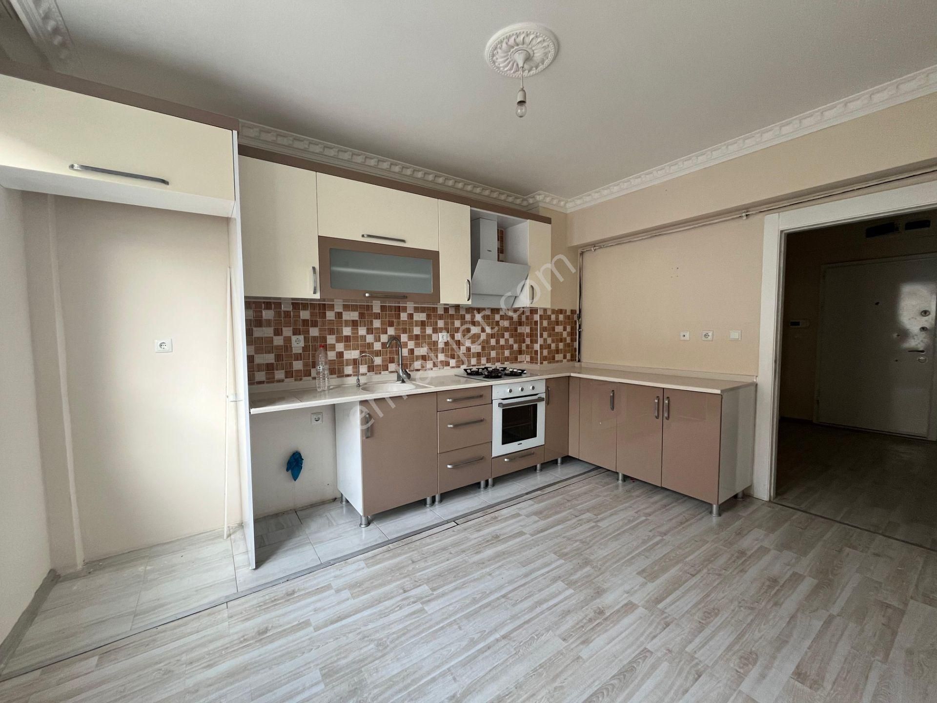 Kanuni Mahallesi'nde 3+1 Ebeveyn Banyolu Daire! - Görsel 3