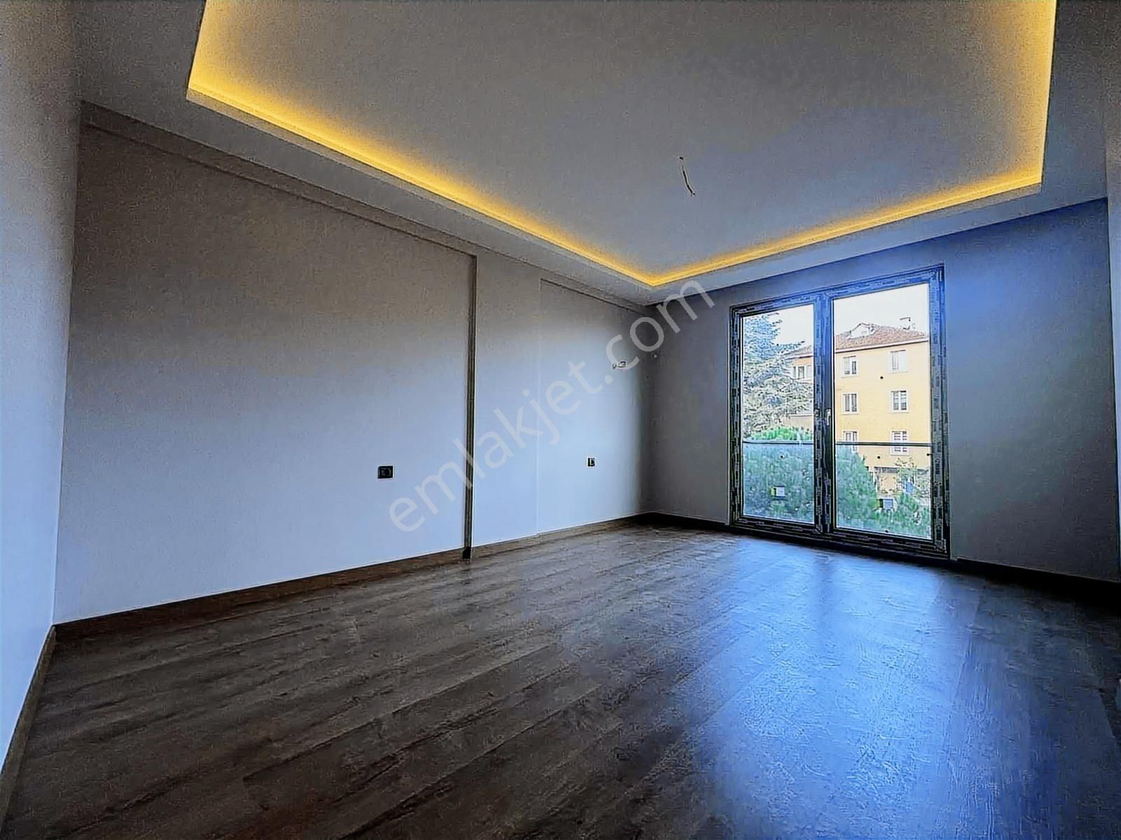 Bahçelievler Mh Hasbahçe Sitesinde Süper Konumda 3,5+1 Lüx Daire - Görsel 16