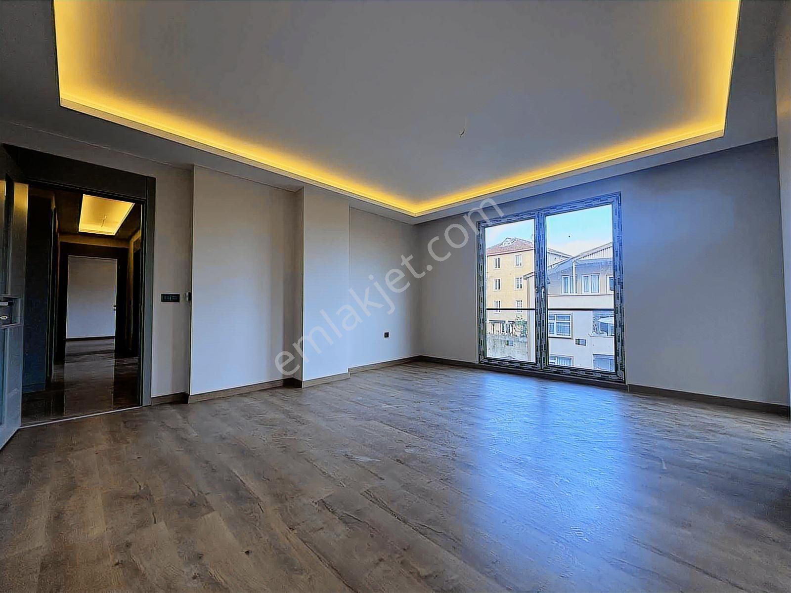 Bahçelievler Mh Hasbahçe Sitesinde Süper Konumda 3,5+1 Lüx Daire - Görsel 2