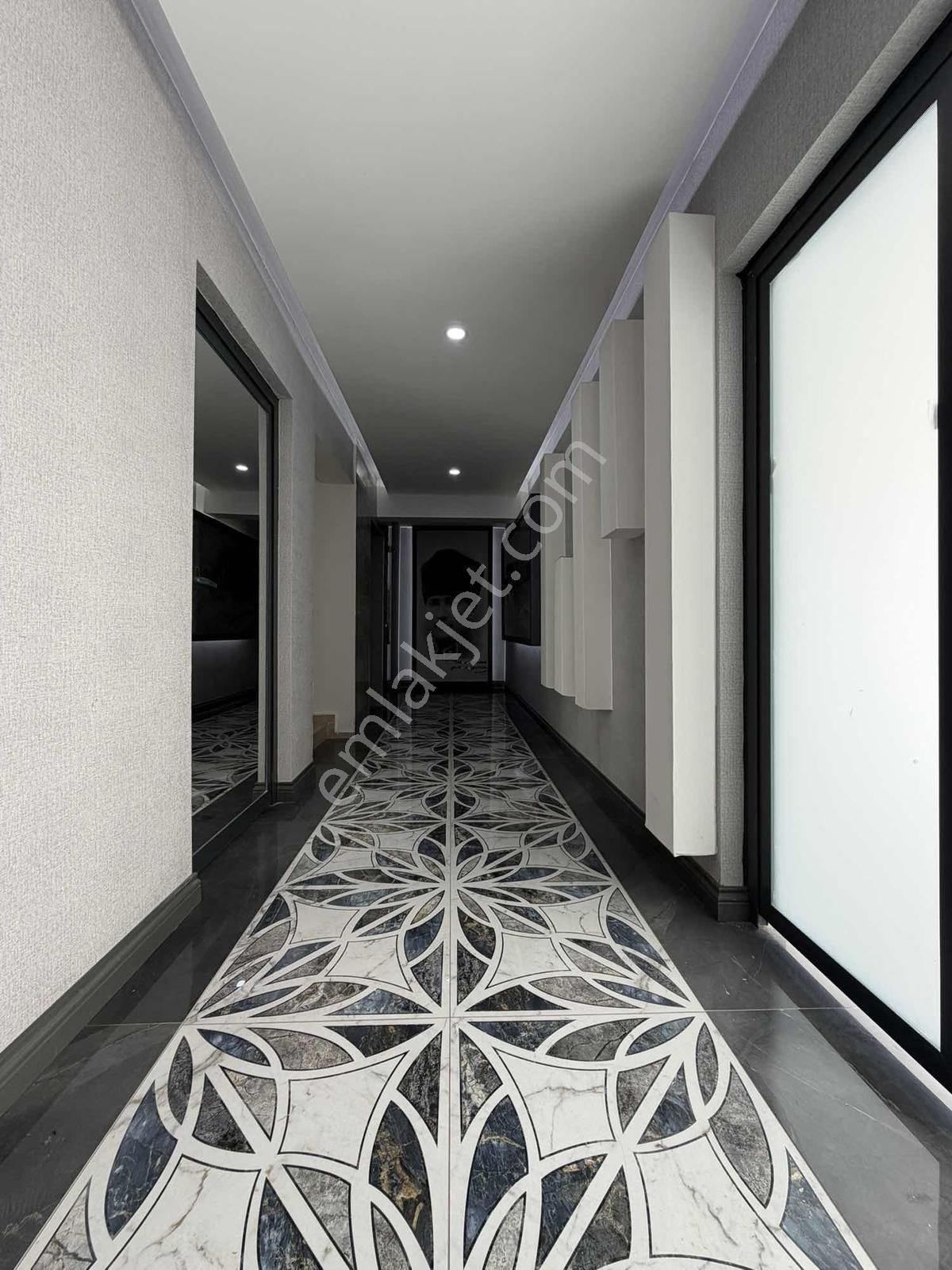 Ertuğrul'dan Havuzlu Site İçinde 2+1 Ayrı Mutfak Lüks Daire - Görsel 6