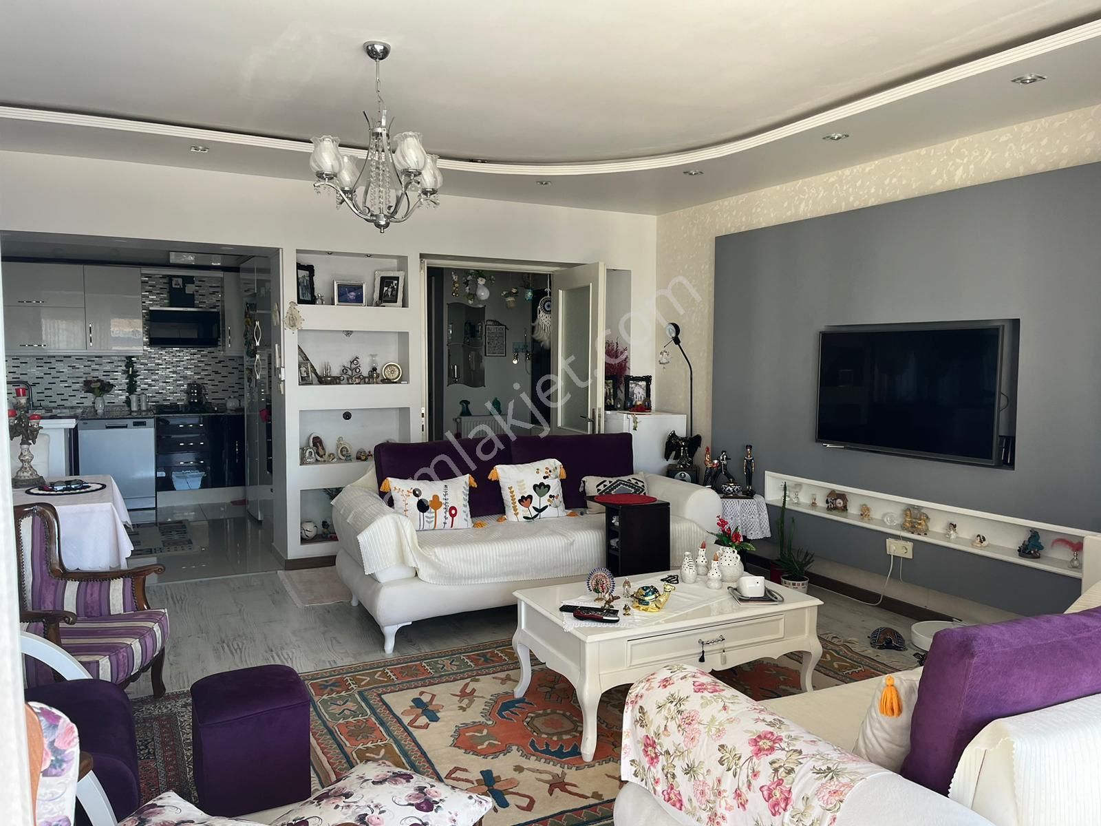 Ege Mahallesi'nde Havuzlu Site İçerisinde 3+1 Satılık Daire - Görsel 8