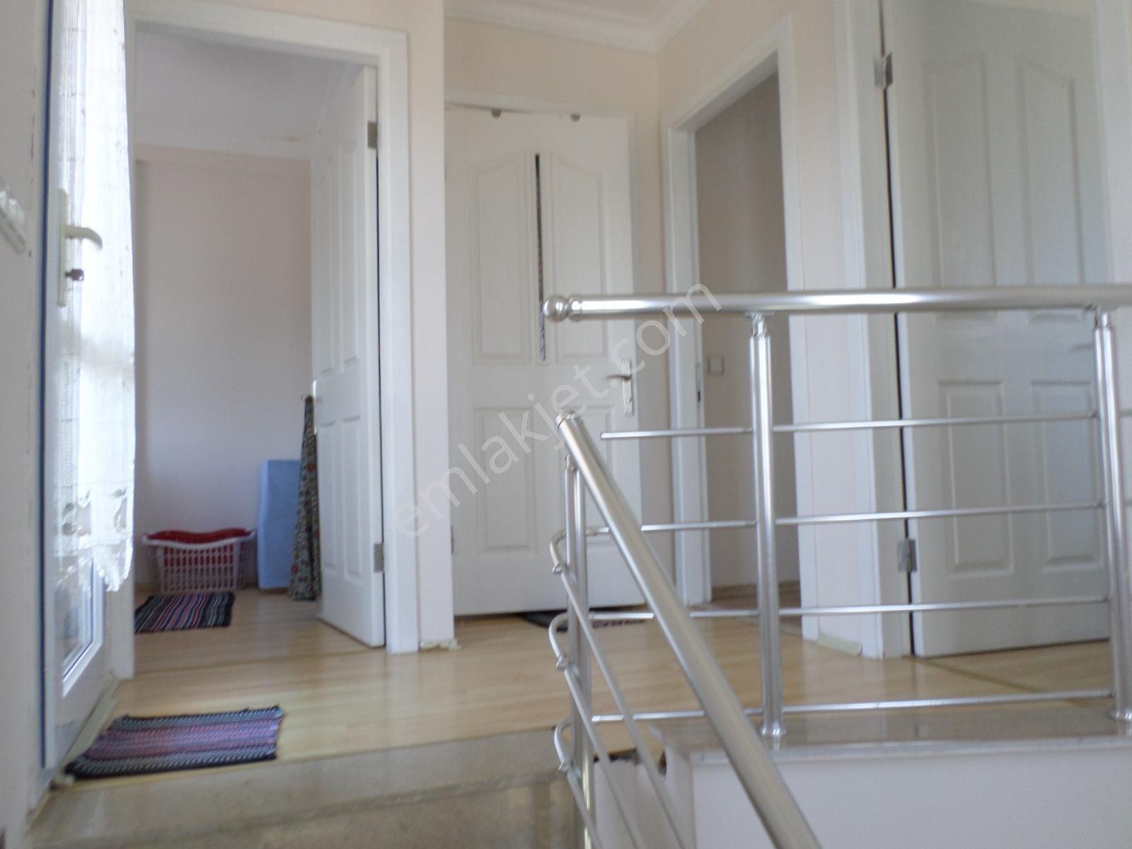 Urla Çeşmealtı'nda Havuzlu Site İçinde 3+1 Kiralık Villa - Görsel 11