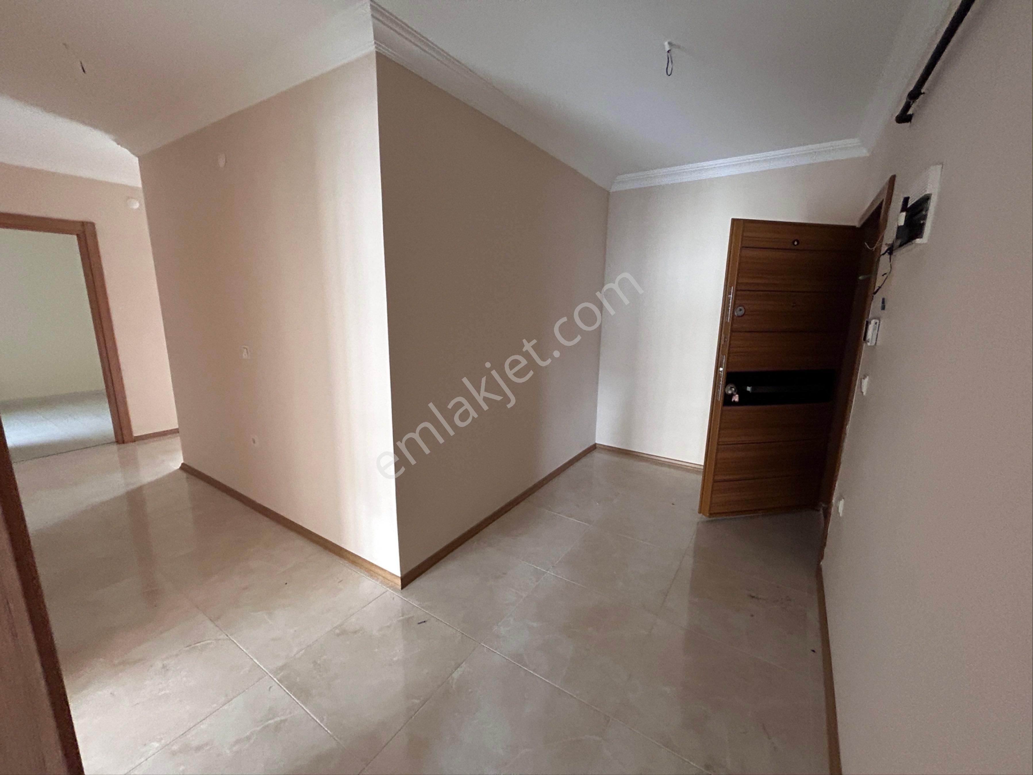 Trabzon Pelitli De Satılık 2+1 Daire - Görsel 17