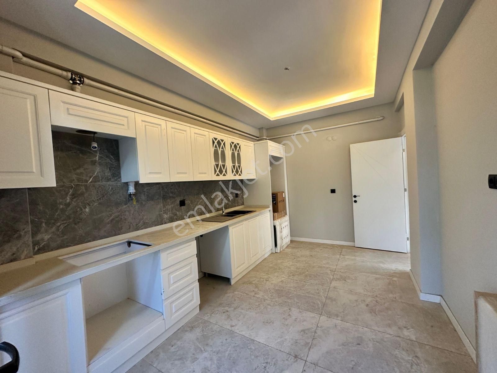 Emiryapi Gayrimenkuldan Mükemmel Havuzlu Site İçinde 2+1 Daire - Görsel 2