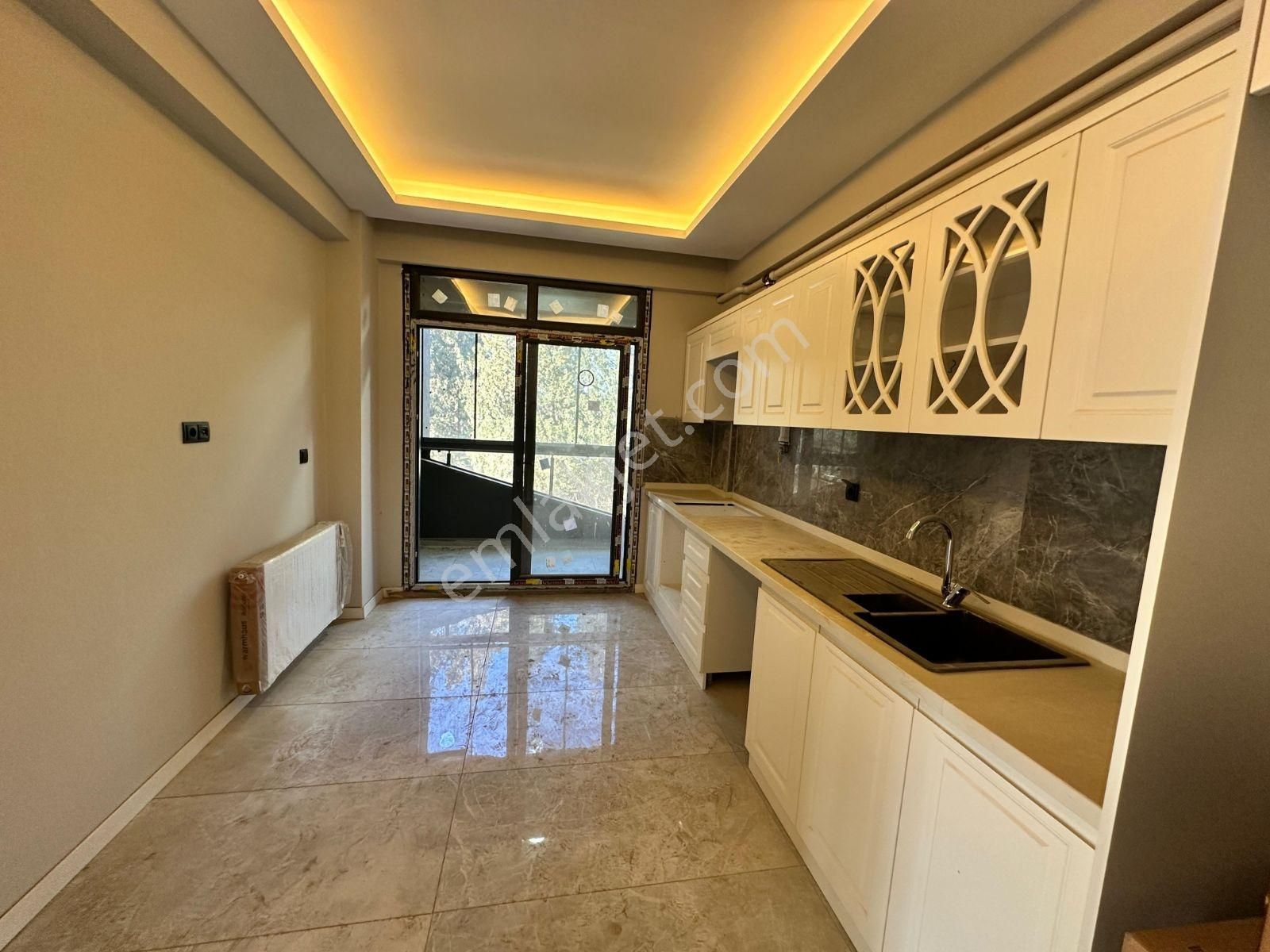 Emiryapi Gayrimenkuldan Mükemmel Havuzlu Site İçinde 2+1 Daire - Görsel 5