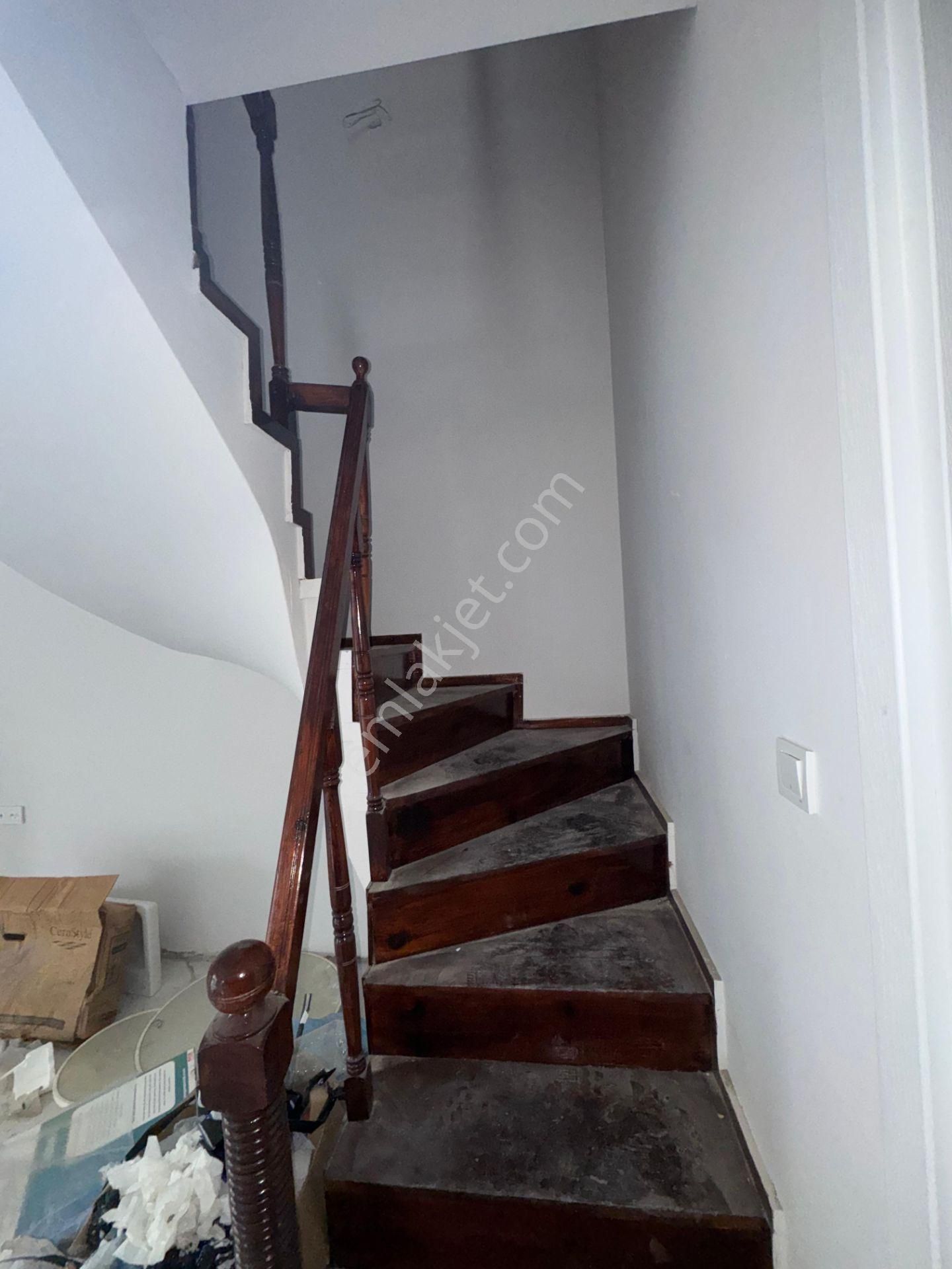 Güzelbahçe Yalı Mahallesi'nde Deniz Manzaralı Satılık Villa - Görsel 7