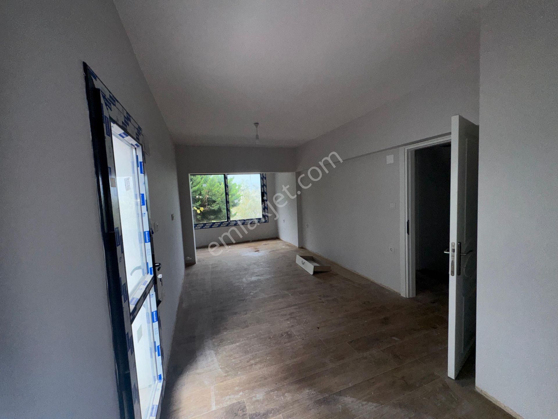 Güzelbahçe Yalı Mahallesi'nde Deniz Manzaralı Satılık Villa - Görsel 10