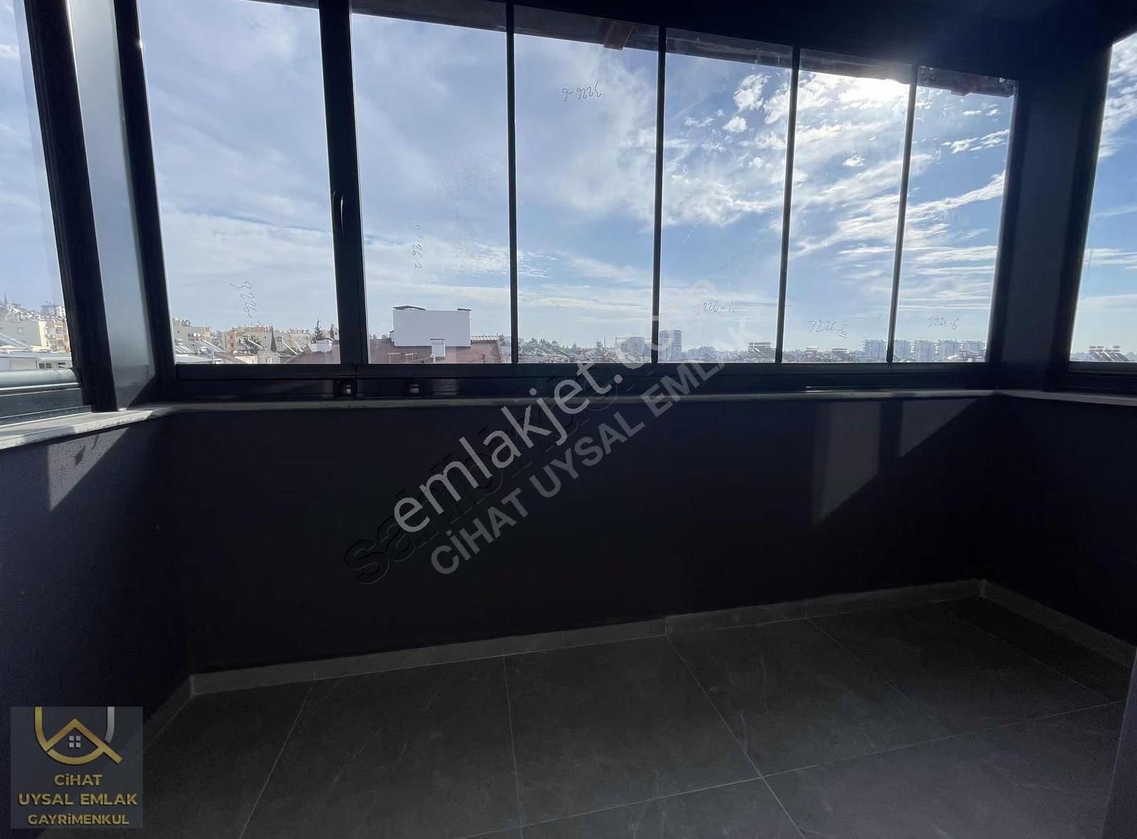 Kanal Mahallesinde Satılık 5+1 Dubleks 150 M2 - Görsel 2