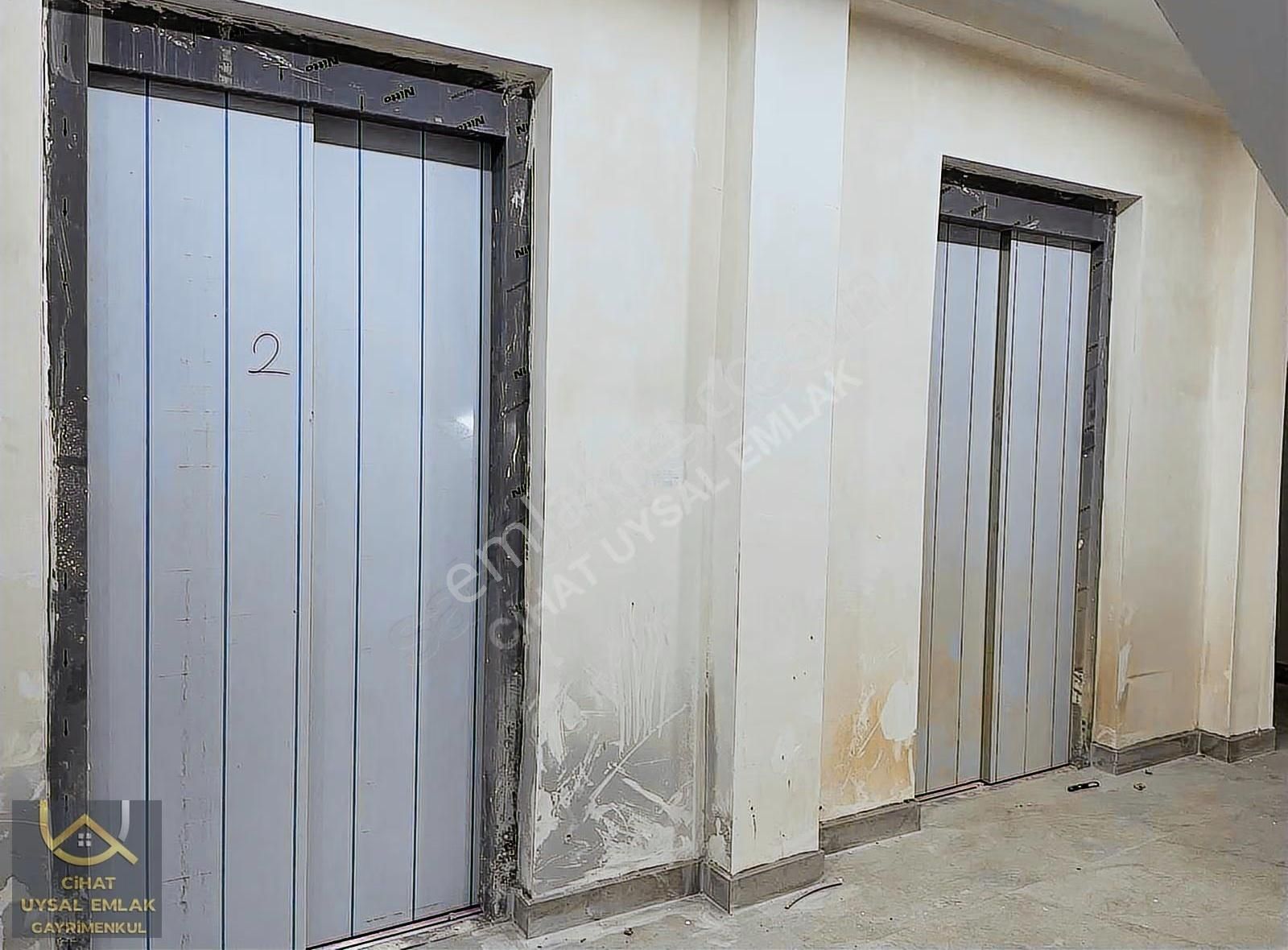 Çankaya'da Şehir Hastanesi Yakını Cadde Üzeri 2+1 90m2 Lüks Site - Görsel 4