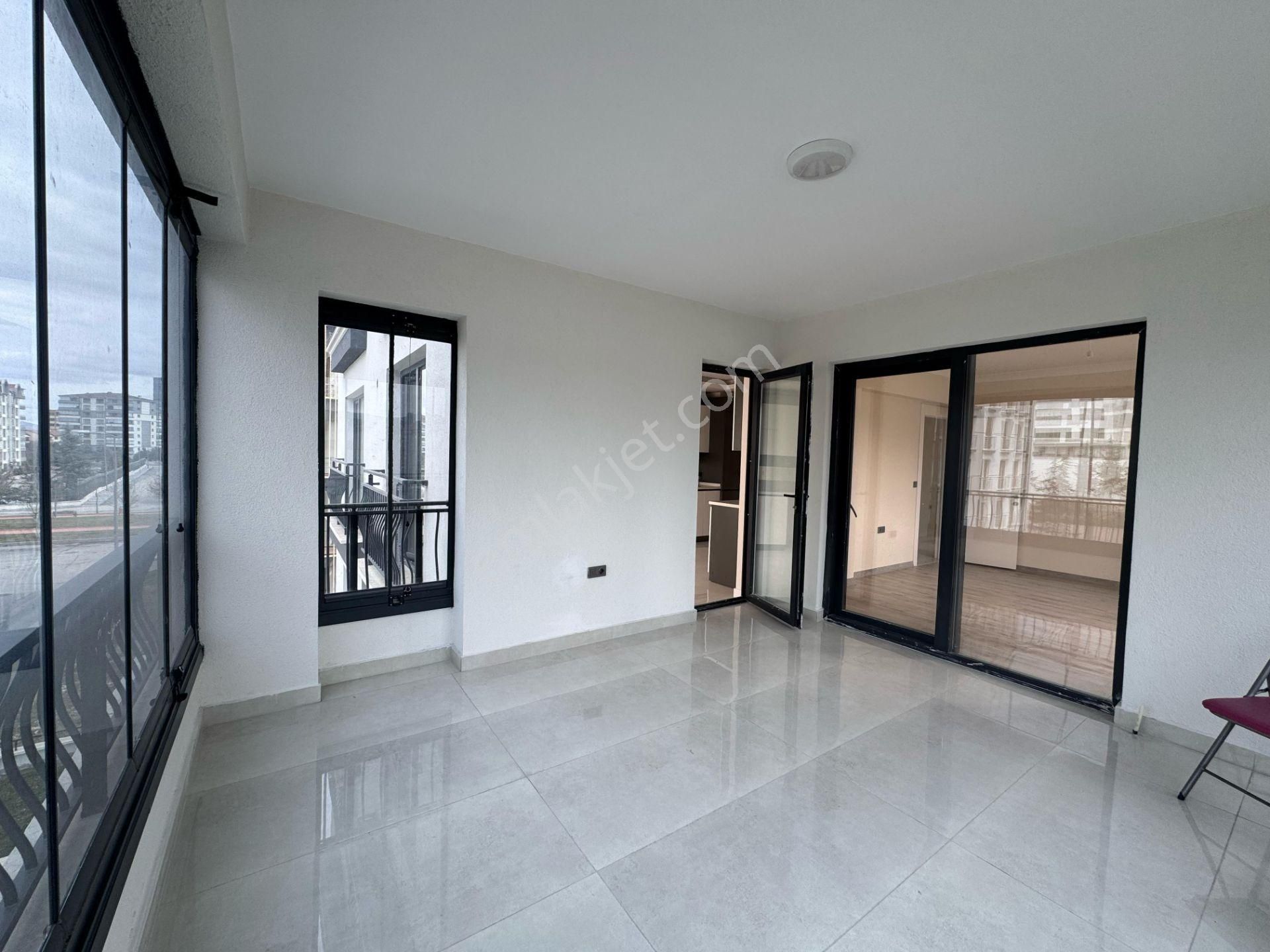 Irmak Emlak- Bağlıca Satılık Merkezde K.otoparklı 4+1 Daire - Görsel 6