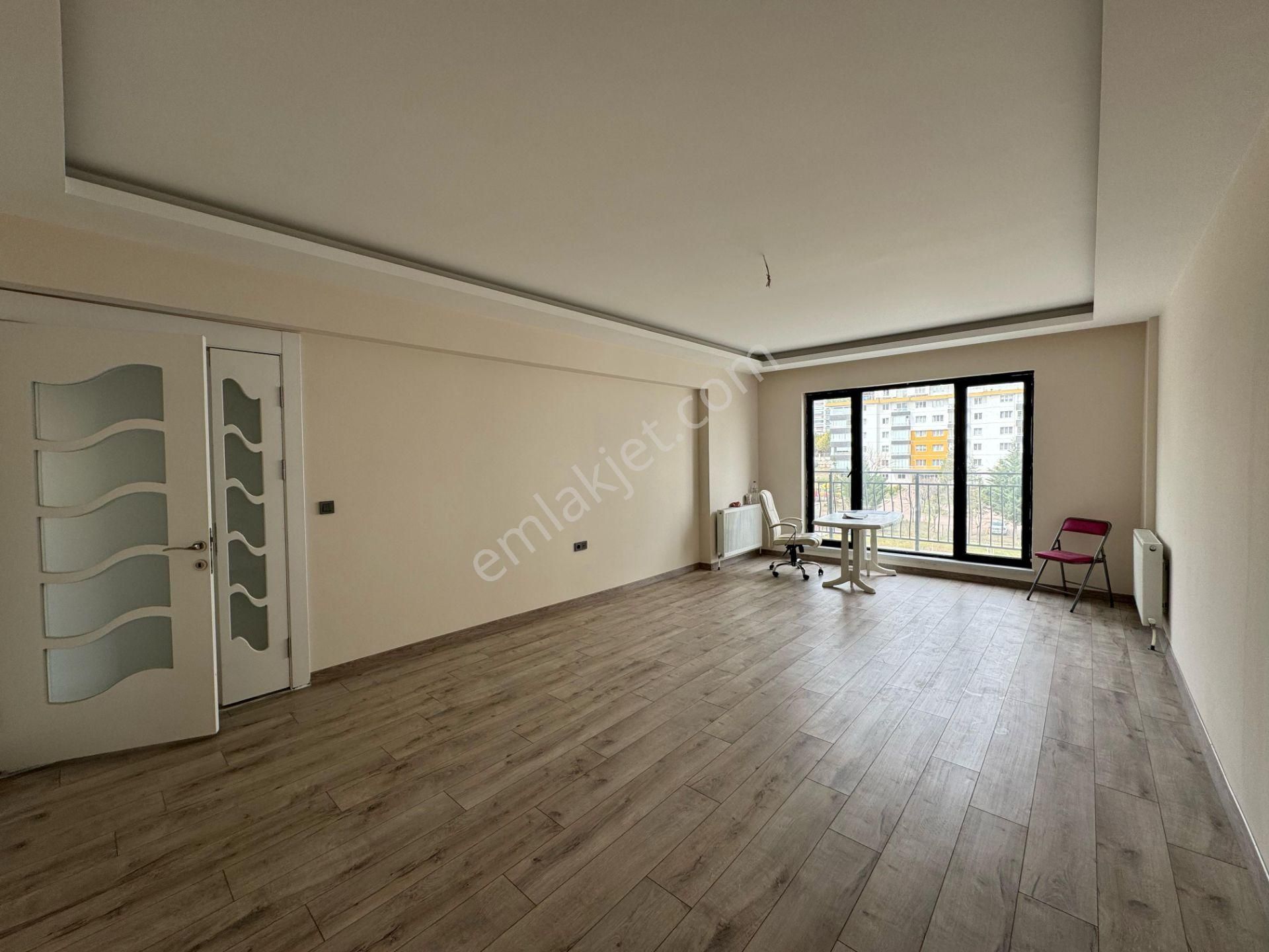 Irmak Emlak- Bağlıca Satılık Merkezde K.otoparklı 4+1 Daire - Görsel 8