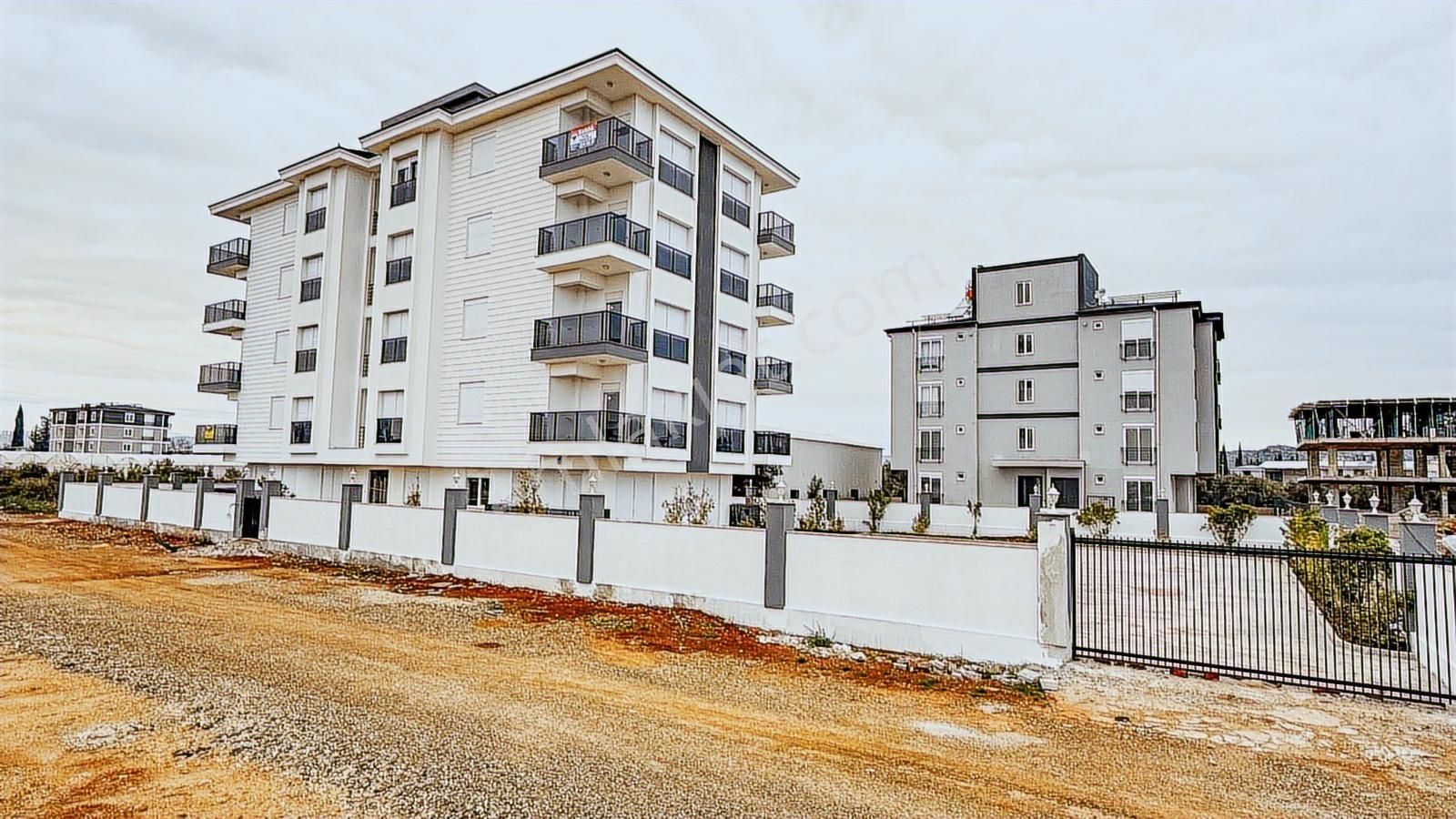 Kepez Varsak Altıayak Mah. Havuzlu Sitede Yeni 2+1 Yatırımlık - Görsel 2