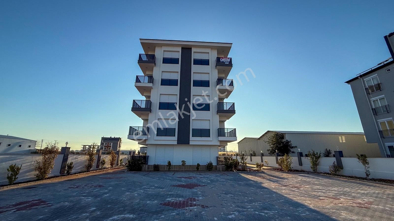 Kepez Varsak Altıayak Mah. Havuzlu Sitede Yeni 2+1 Yatırımlık - Görsel 3