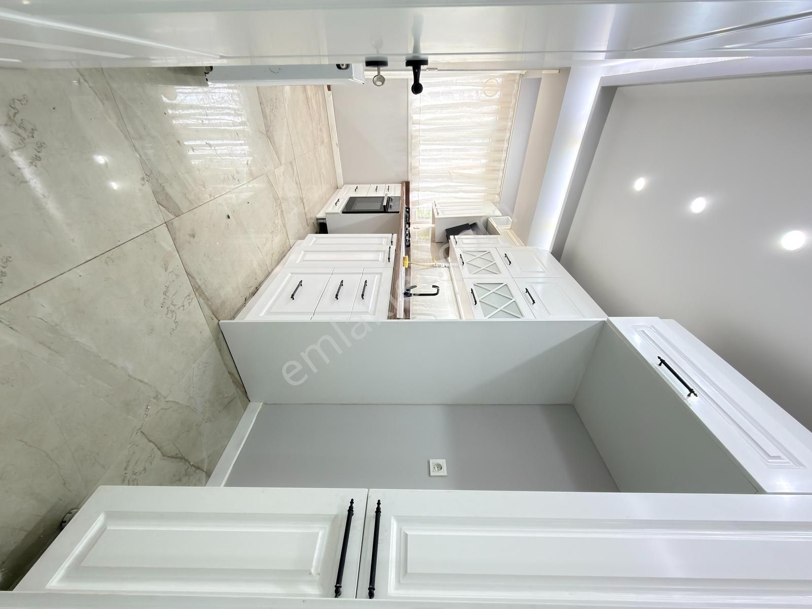 █ Konfor █ Sahilde Minibüse 5. Bina, Balkonlu Lüks Fırsat 2+1 - Görsel 4