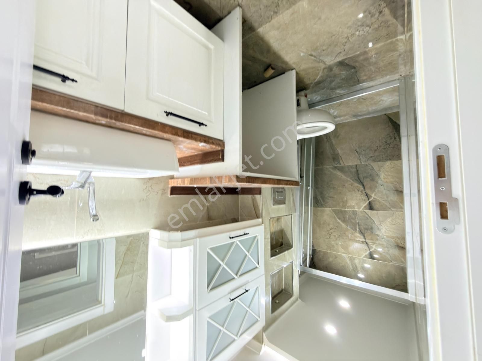 █ Konfor █ Sahilde Minibüse 5. Bina, Balkonlu Lüks Fırsat 2+1 - Görsel 3