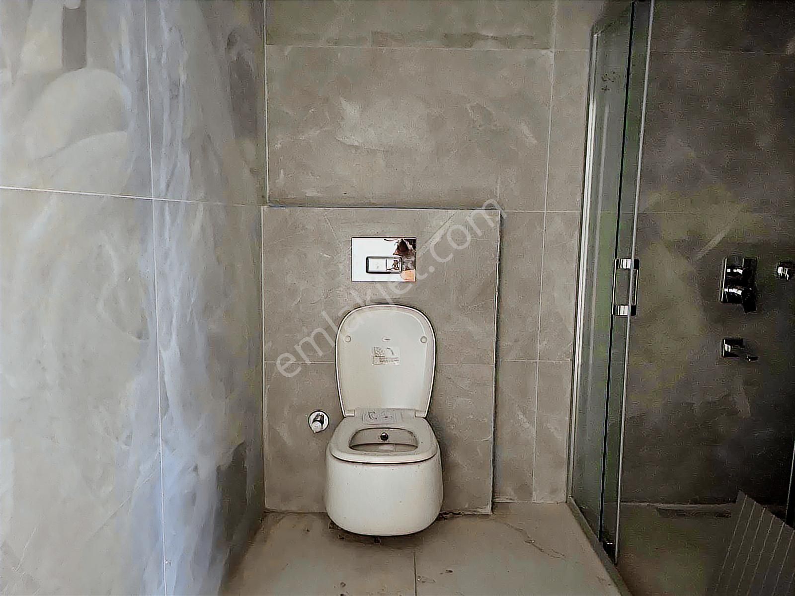 Kuşadası My Suits'te Havuz Cepheli 2+1 Daire - Görsel 22