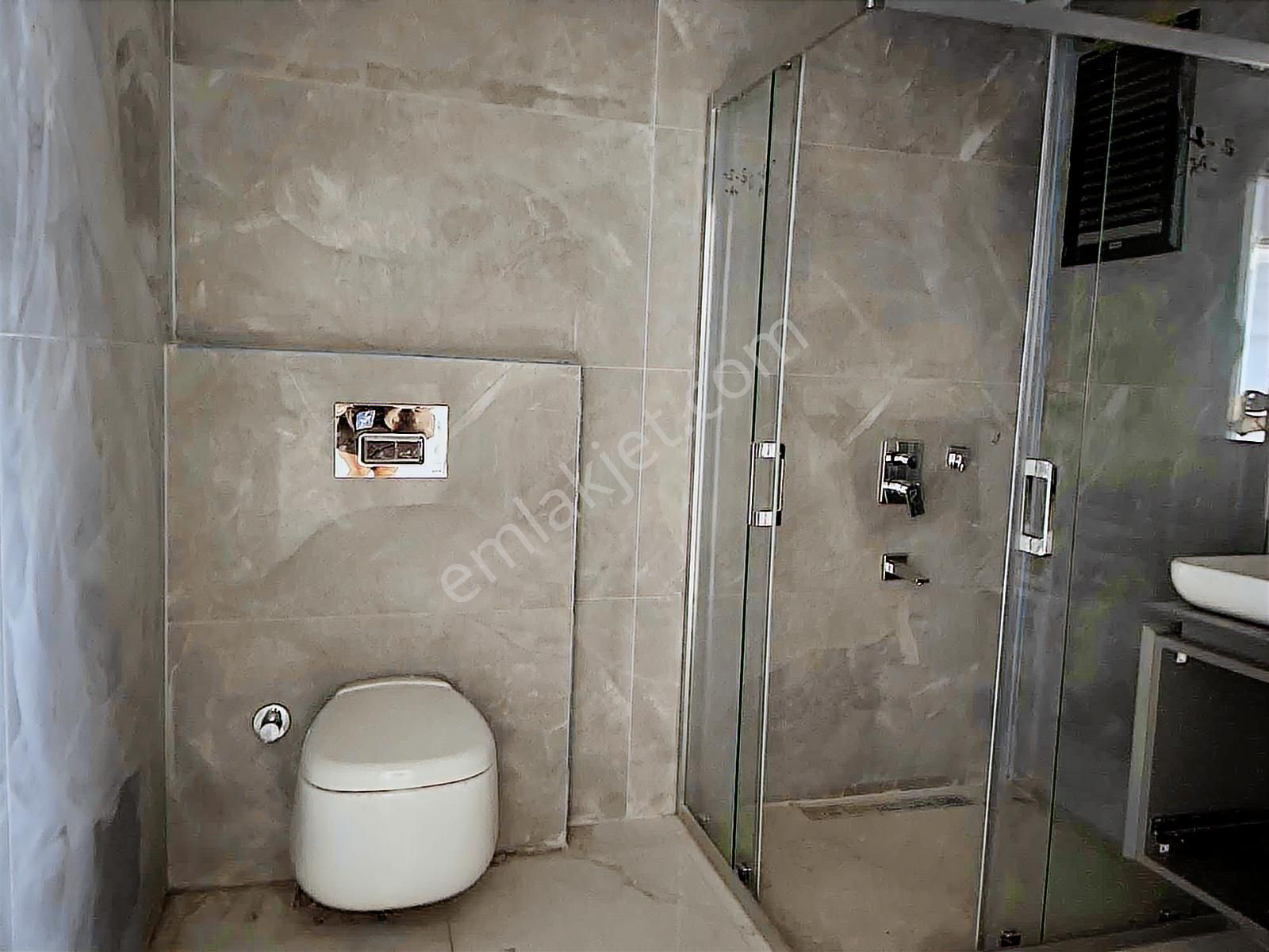 Kuşadası My Suits'te Havuz Cepheli 2+1 Daire - Görsel 2