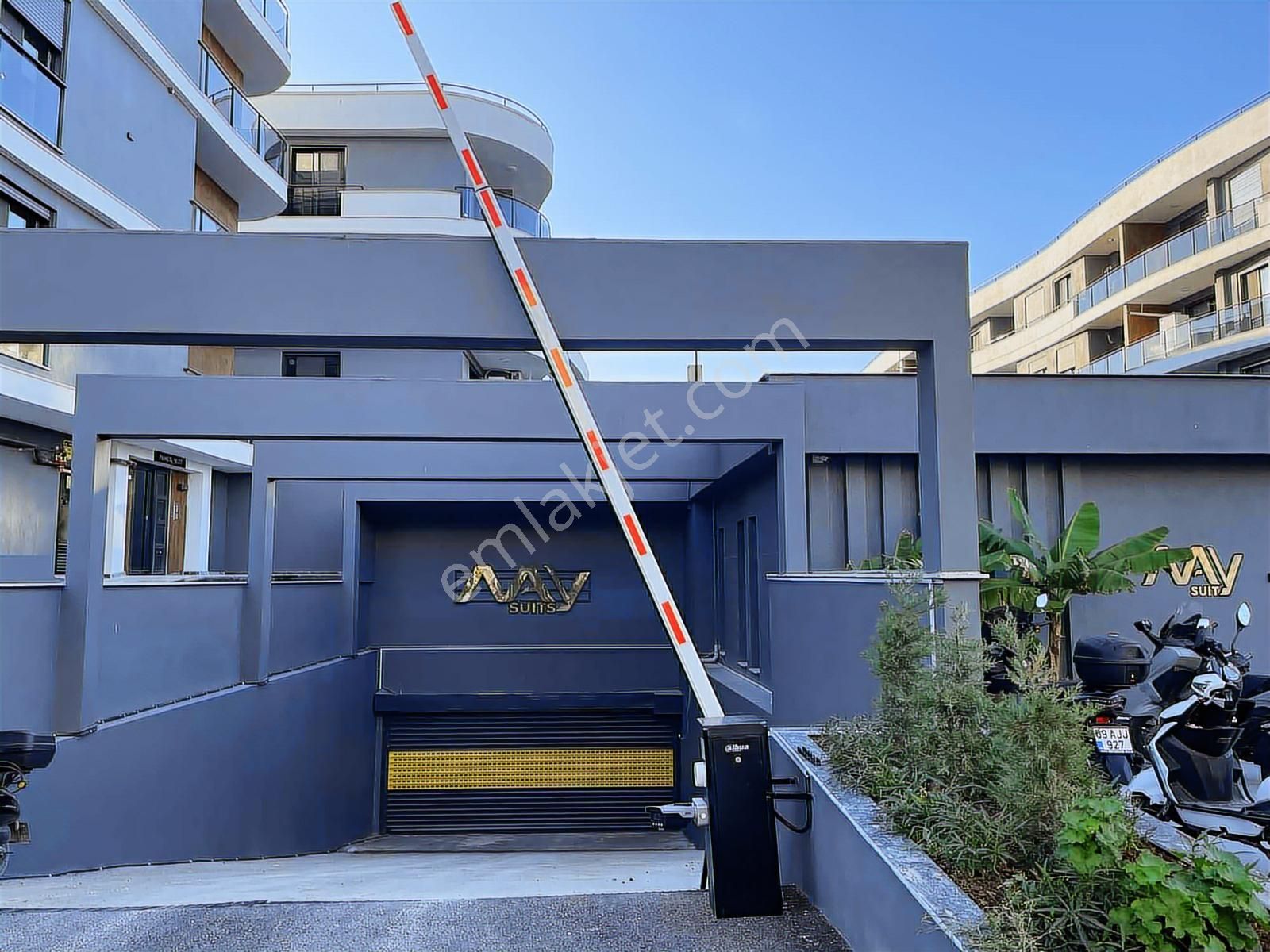 Kuşadası My Suits'te Havuz Cepheli 2+1 Daire - Görsel 7