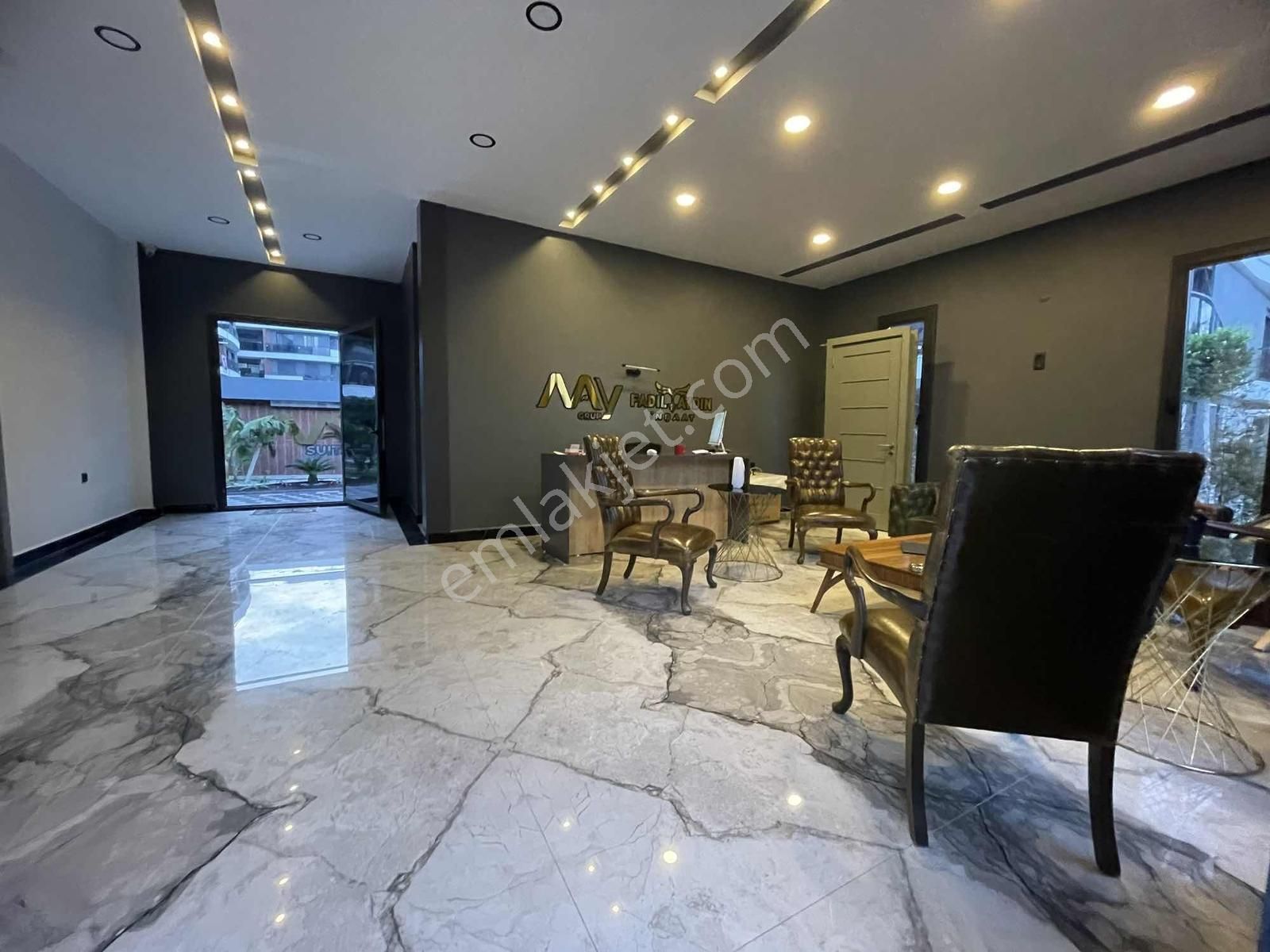 Kuşadası My Suits'te Bahçeli Havuz Manzaralı Suit - Görsel 2