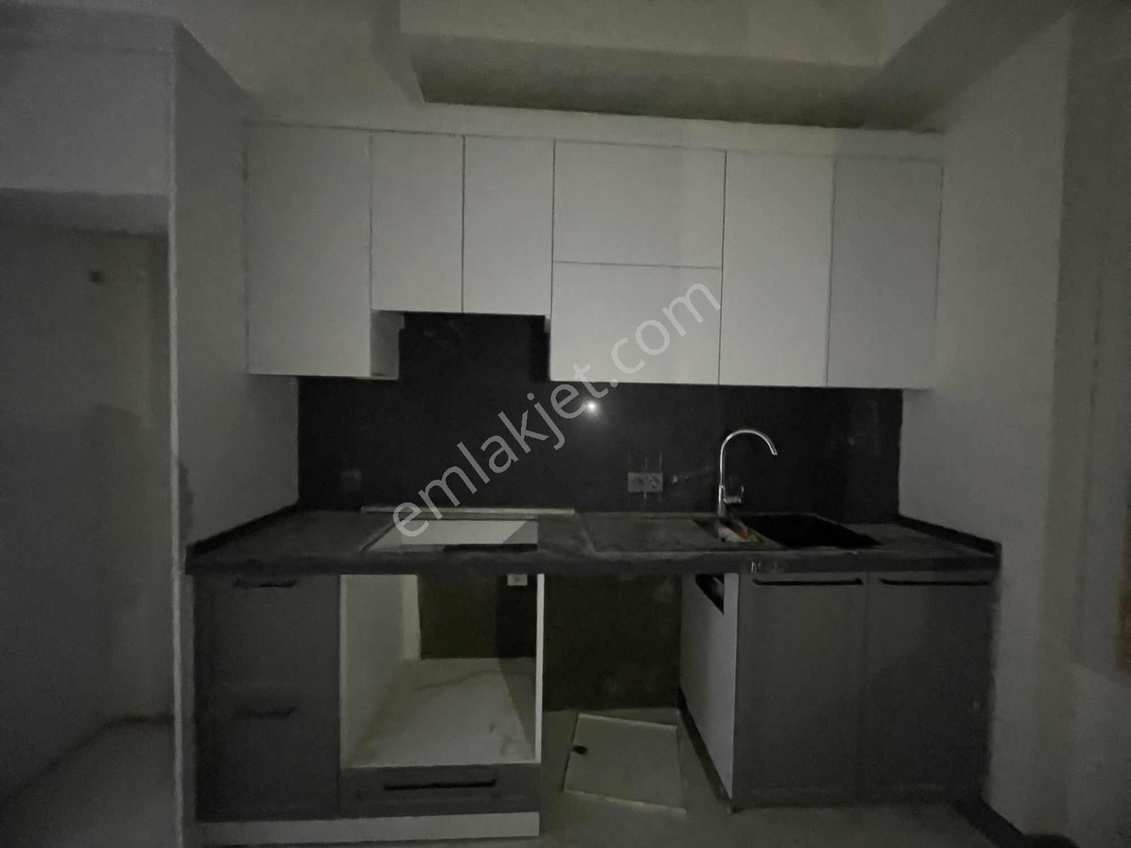 Kuşadası My Suits'te Bahçeli Havuz Manzaralı Suit - Görsel 17