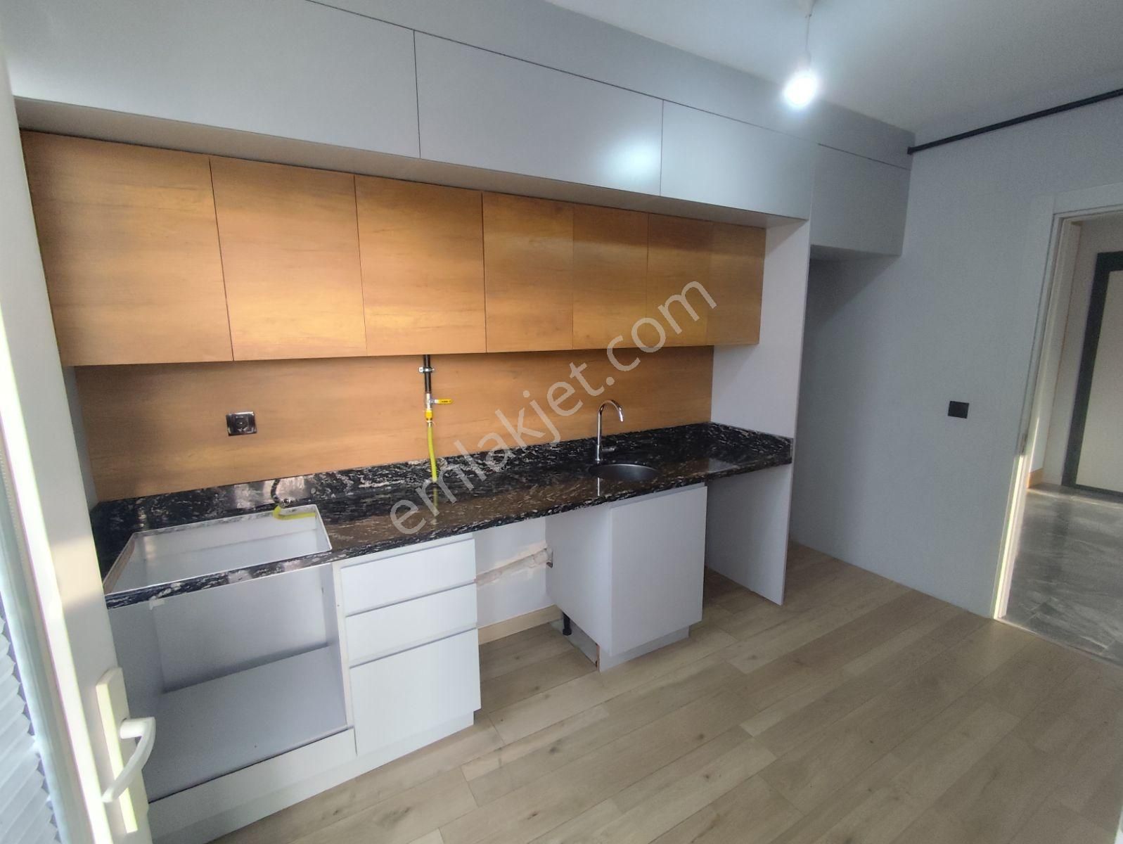 Atıcı'dan Kozanyolu'nda Satılık Az Katlı İskanlı 3+1 Lüks Daire! - Görsel 2